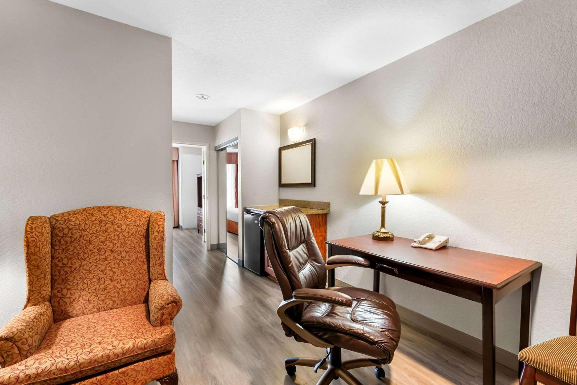 Country Inn & Suites by Radisson, Hot Springs, AR photo 30