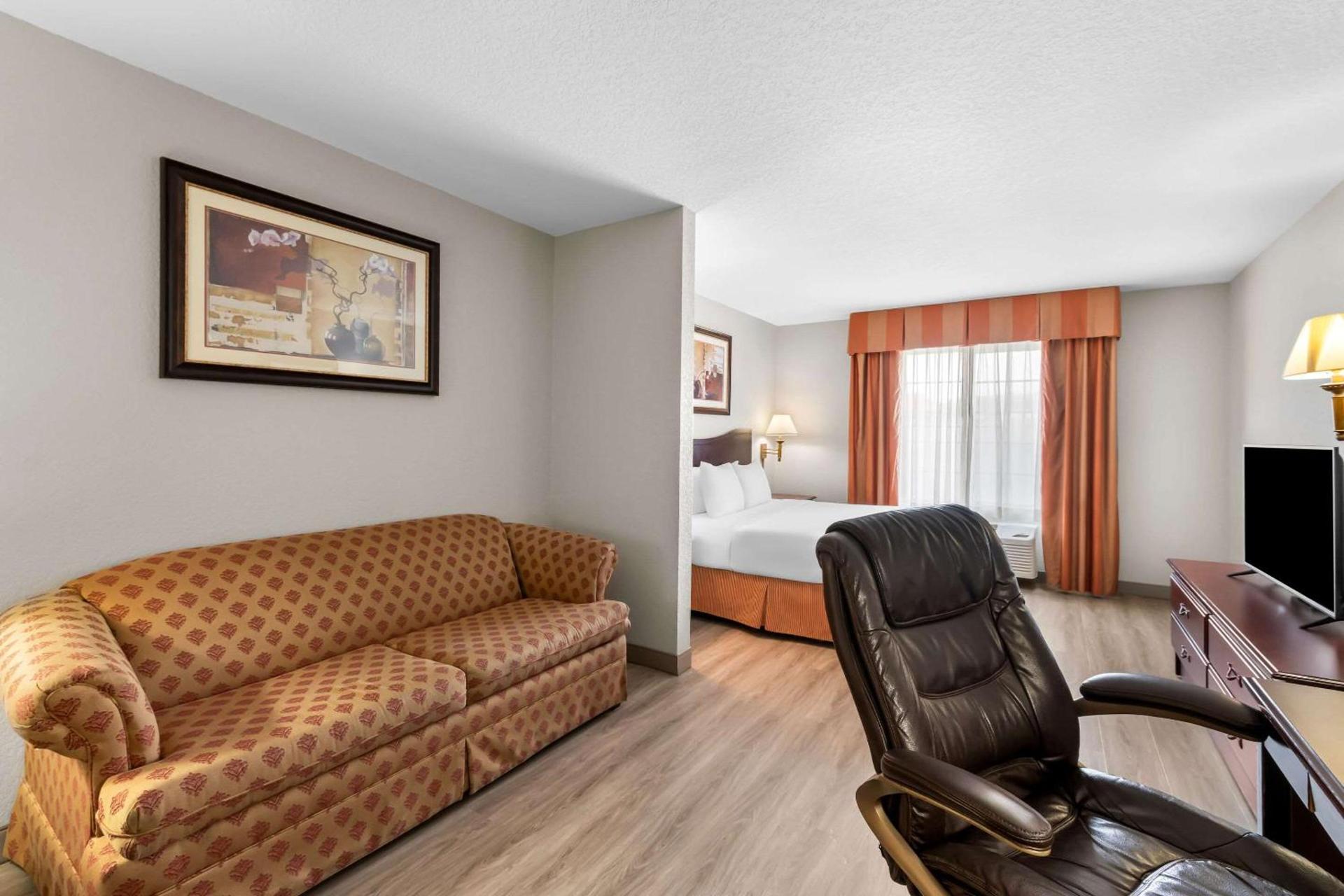 Country Inn & Suites by Radisson, Hot Springs, AR photo 32