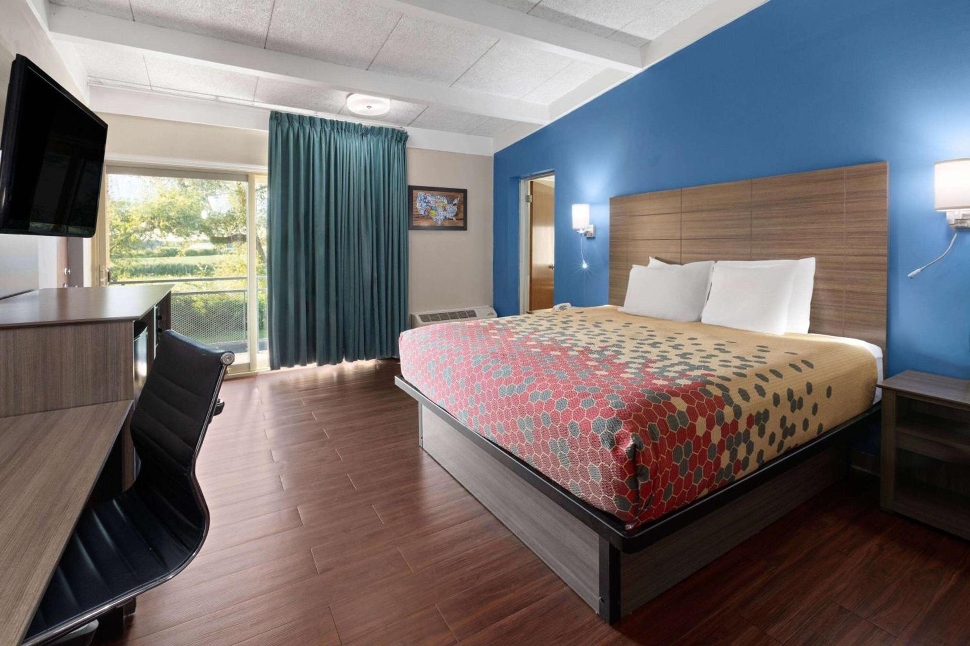 Baymont by Wyndham Bay City photo 19