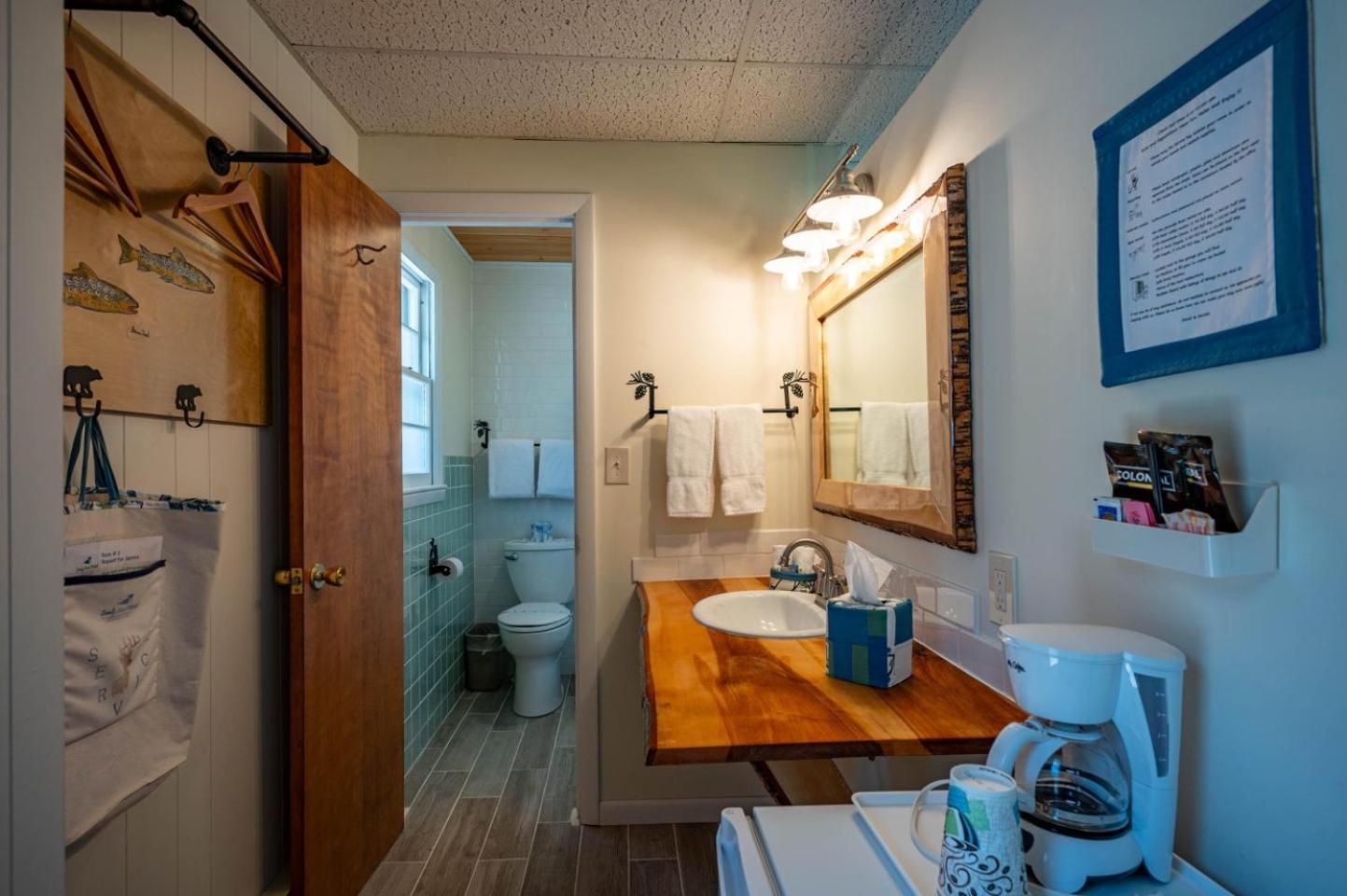 Sandy Point Motel photo 35