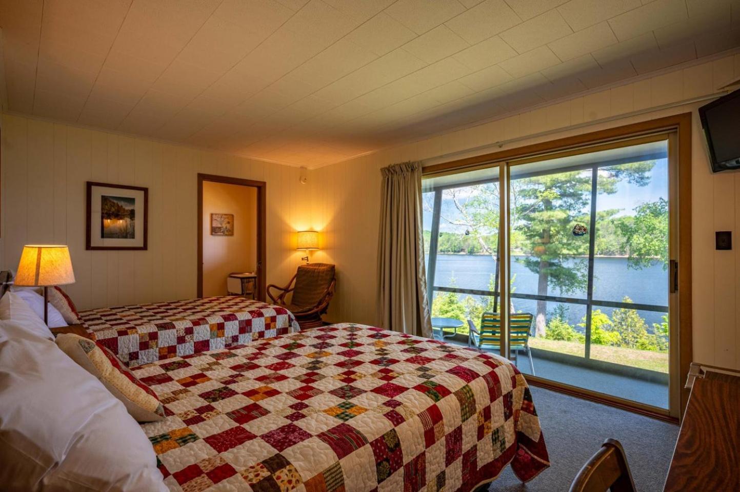 Sandy Point Motel photo 34