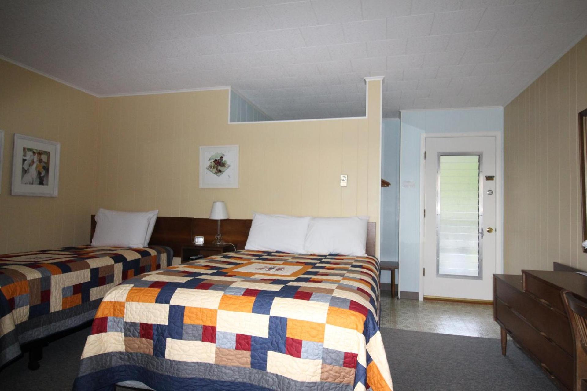 Sandy Point Motel photo 52