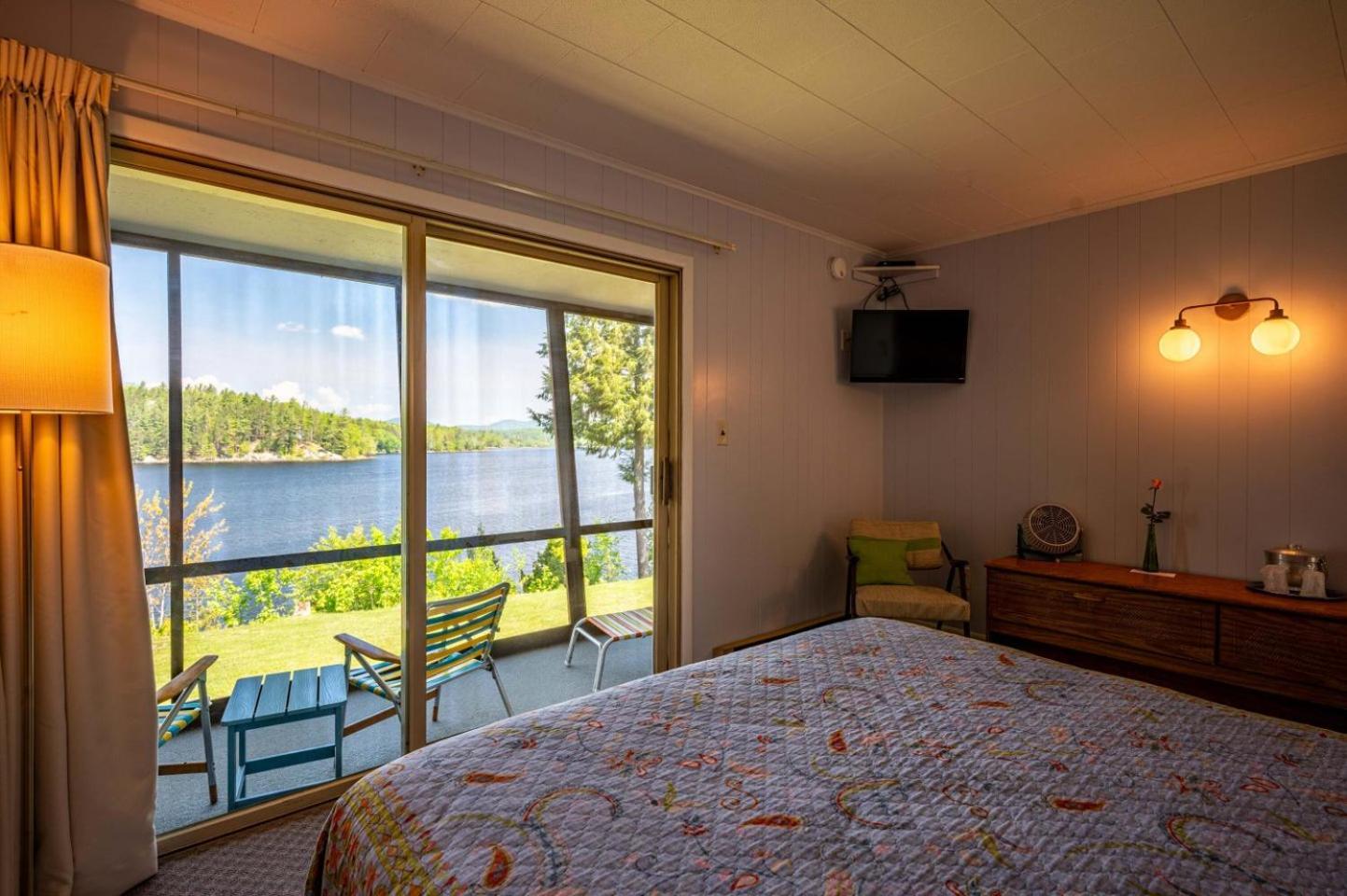 Sandy Point Motel photo 36