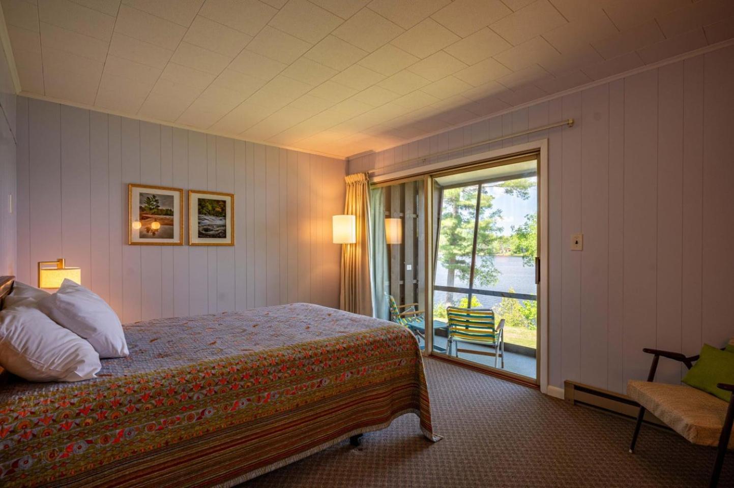 Sandy Point Motel photo 45