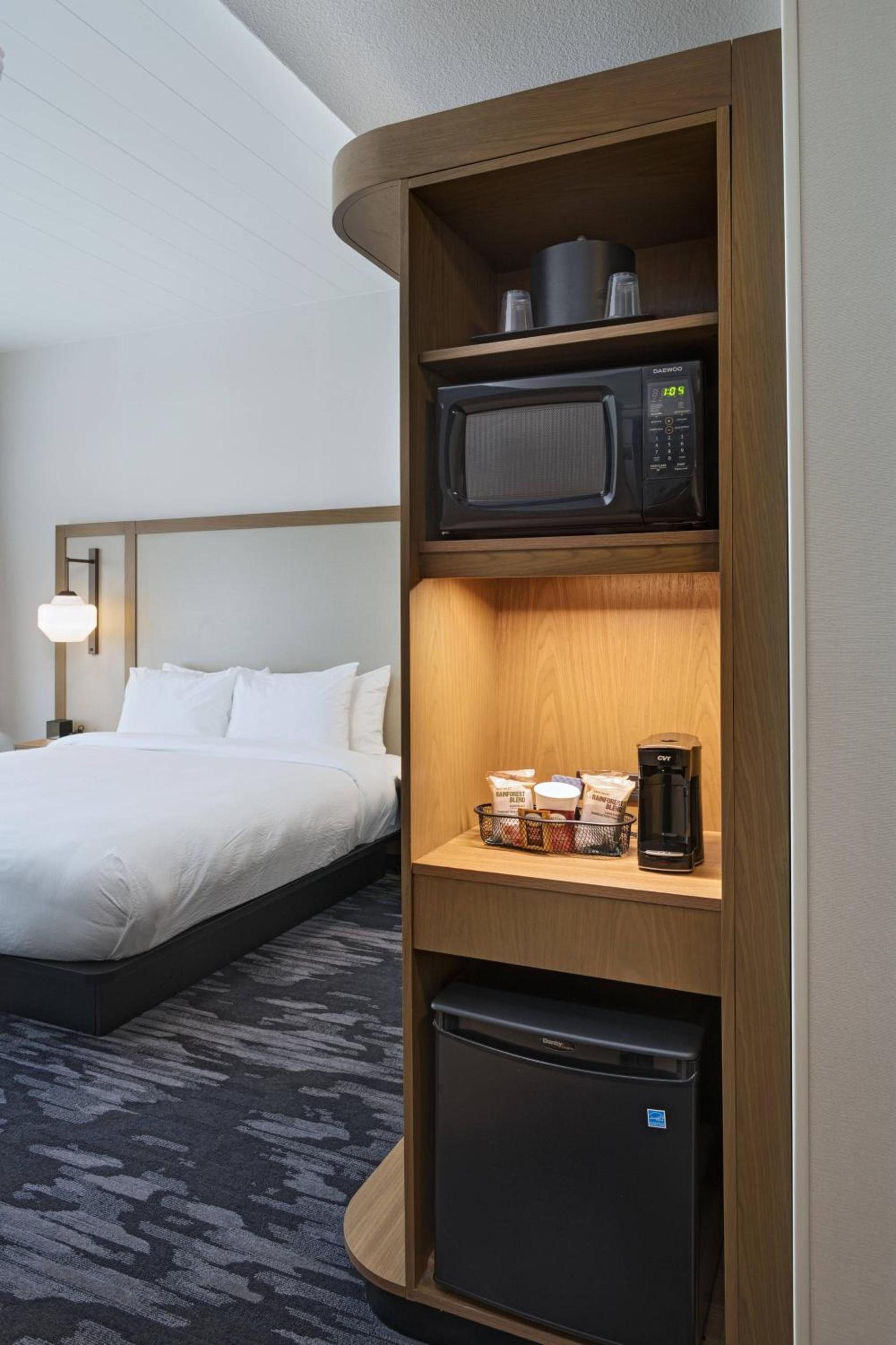Fairfield Inn & Suites by Marriott Stony Creek photo 2