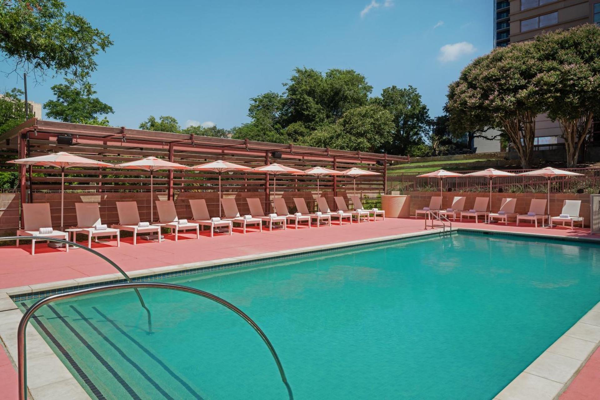Renaissance Austin Downtown Hotel photo 39