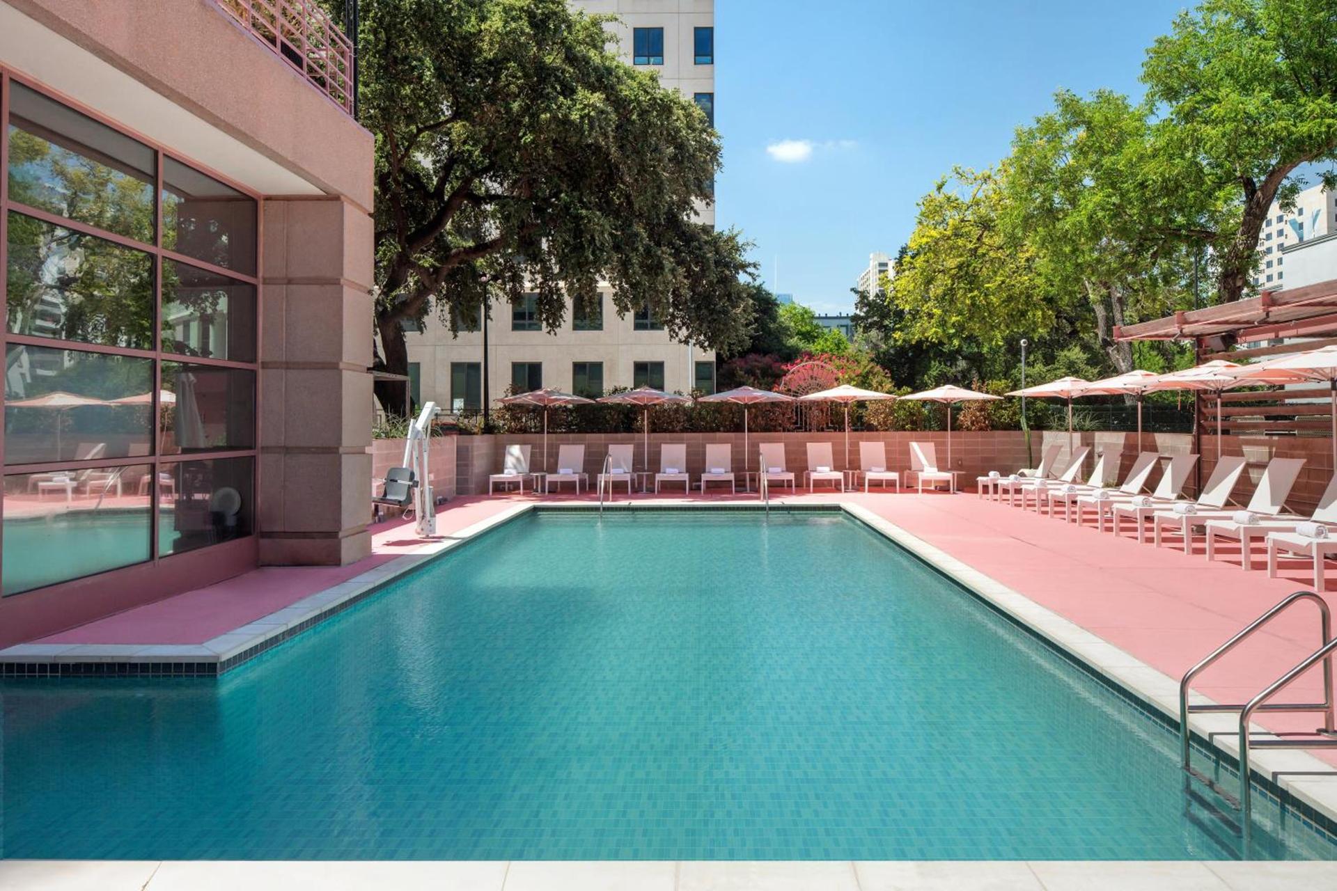 Renaissance Austin Downtown Hotel photo 37
