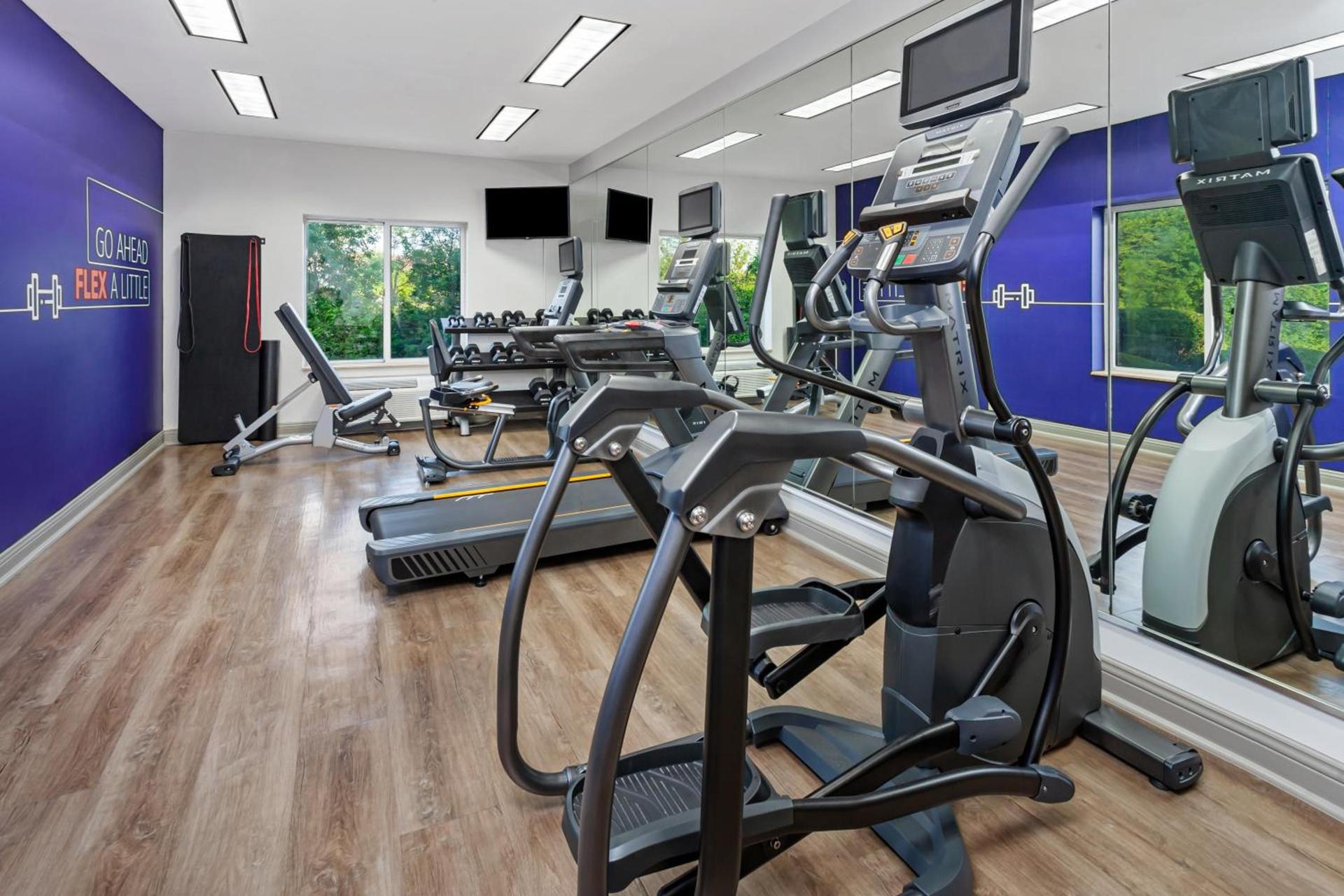 Holiday Inn Express Hotel & Suites Chicago South Lansing by IHG photo 4