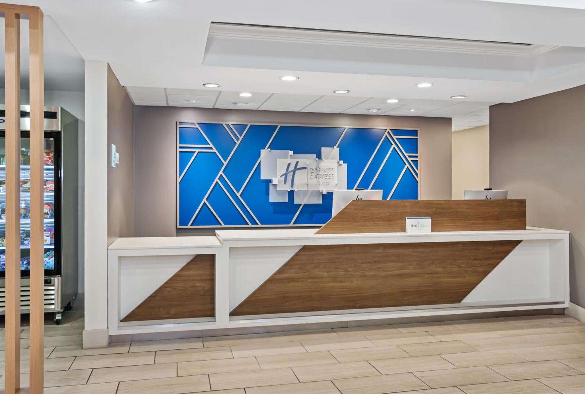 Holiday Inn Express Hotel & Suites Chicago South Lansing by IHG photo 7