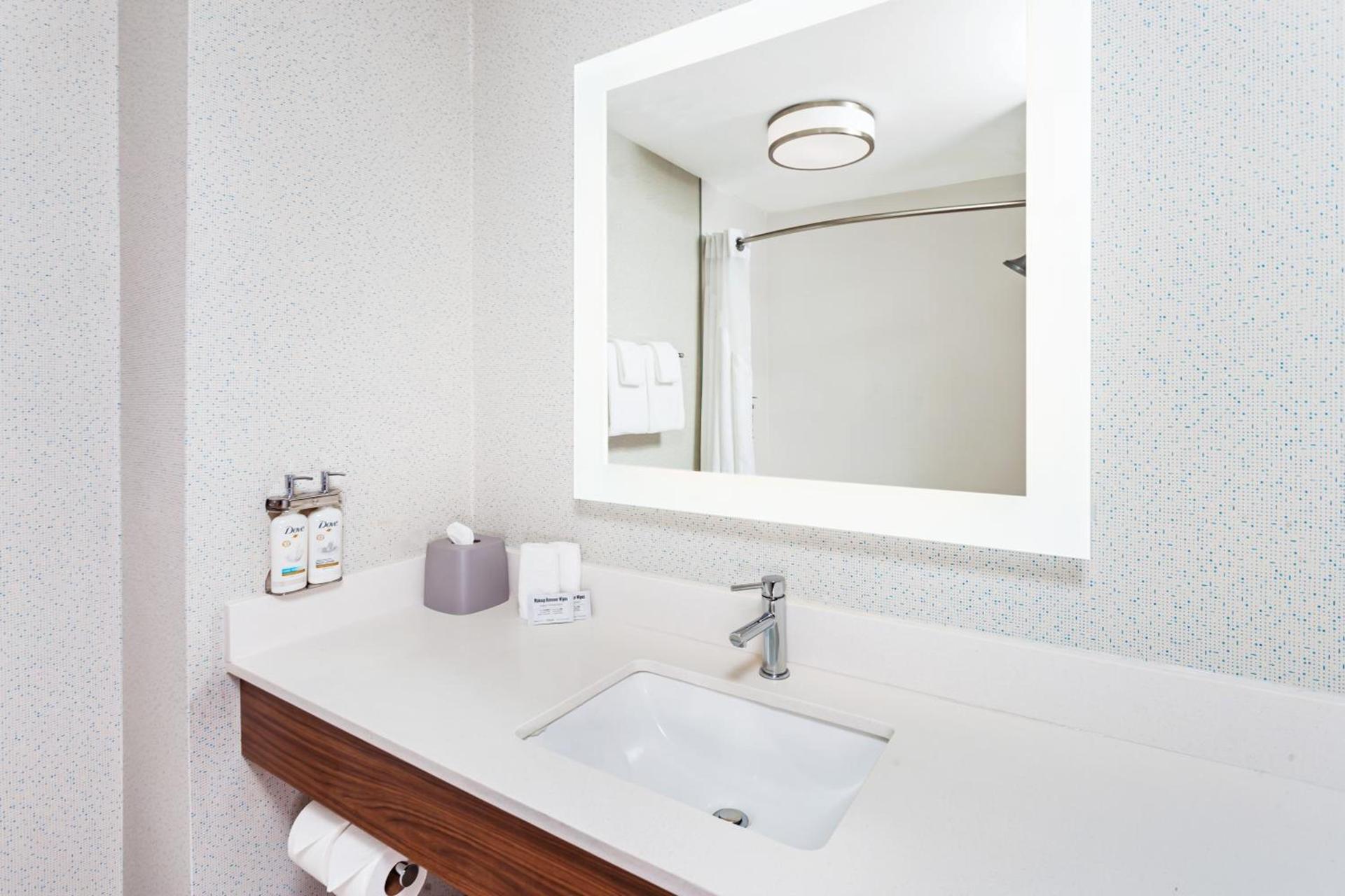 Holiday Inn Express Hotel & Suites Chicago South Lansing by IHG photo 19