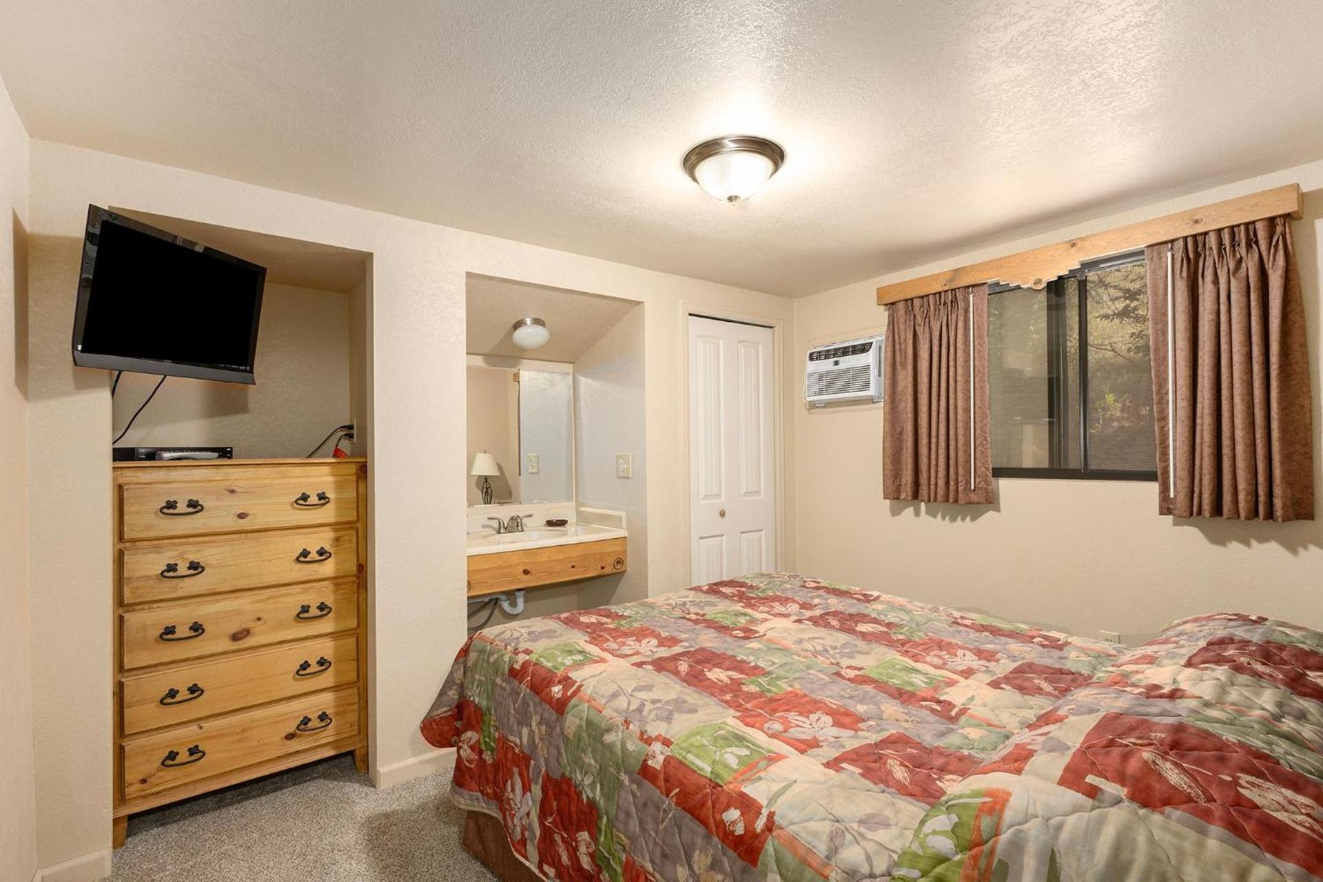Town-N-Country Cottages photo 27
