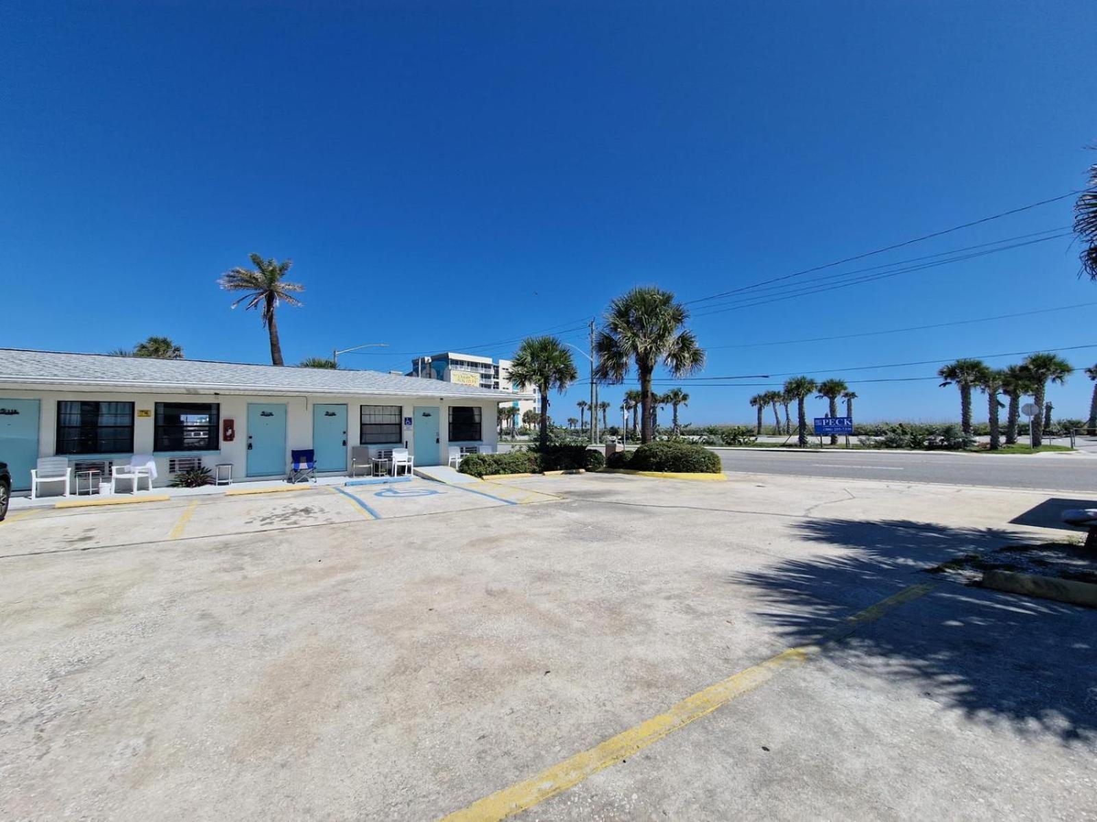 Coral Motel photo 20