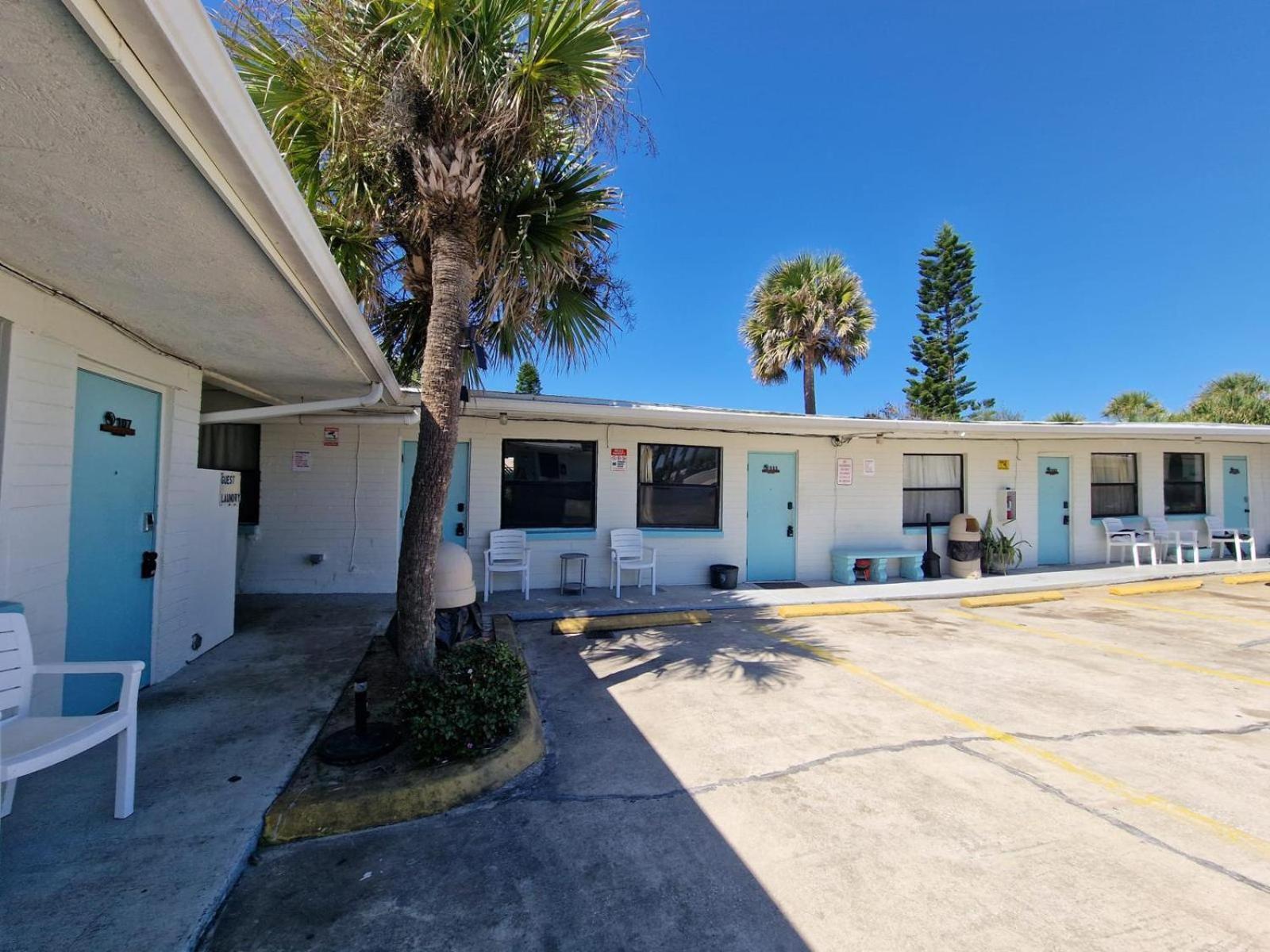 Coral Motel photo 22