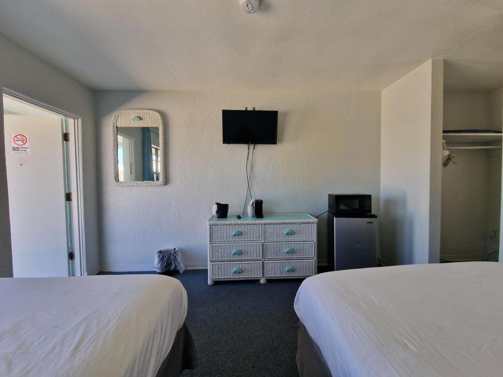 Coral Motel photo 24