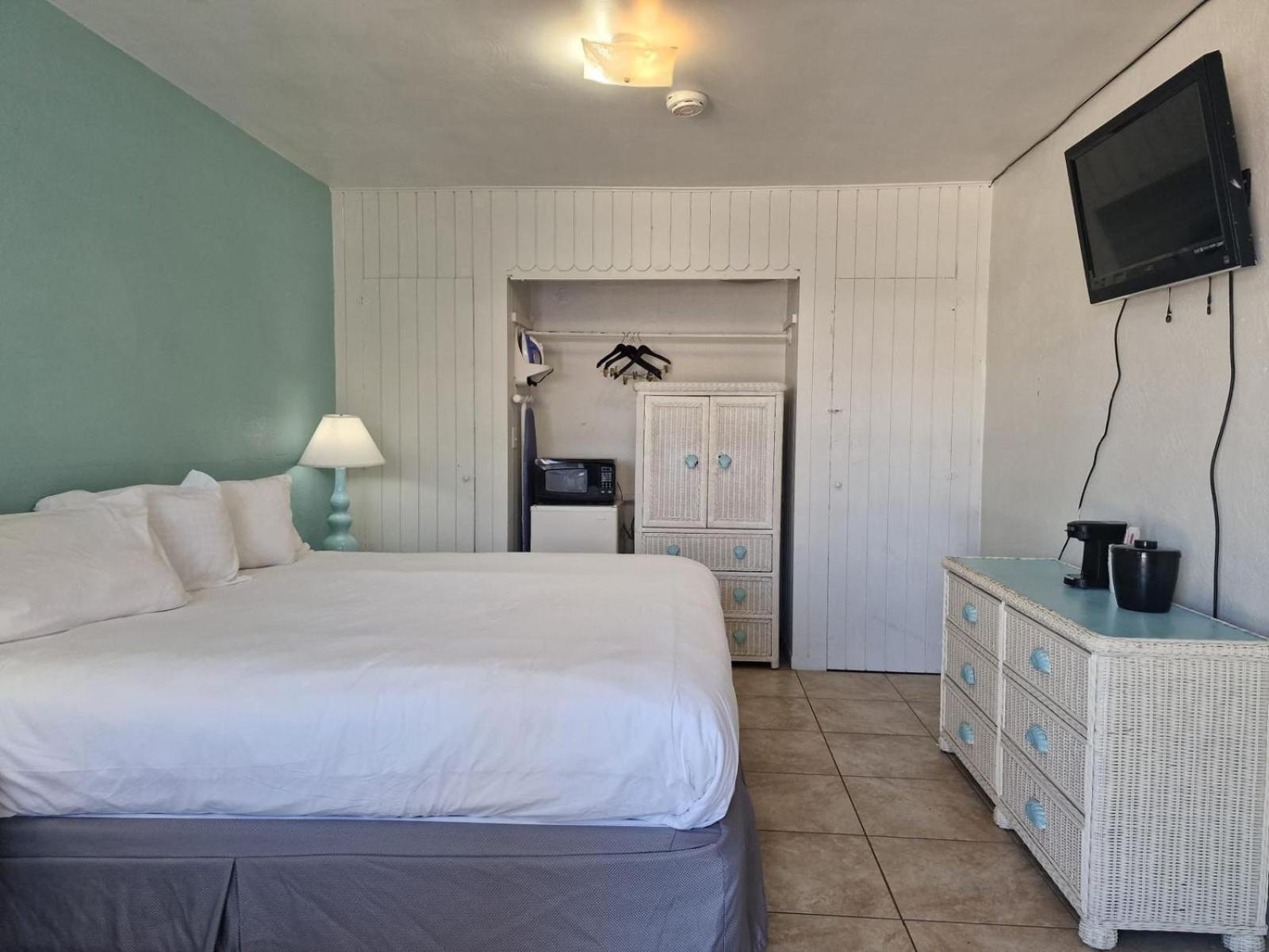 Coral Motel photo 28