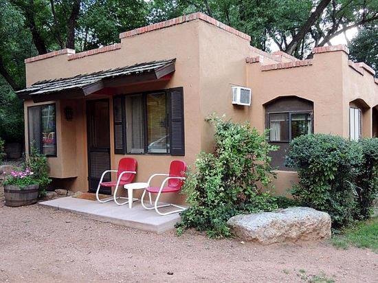 Town-N-Country Cottages photo 3