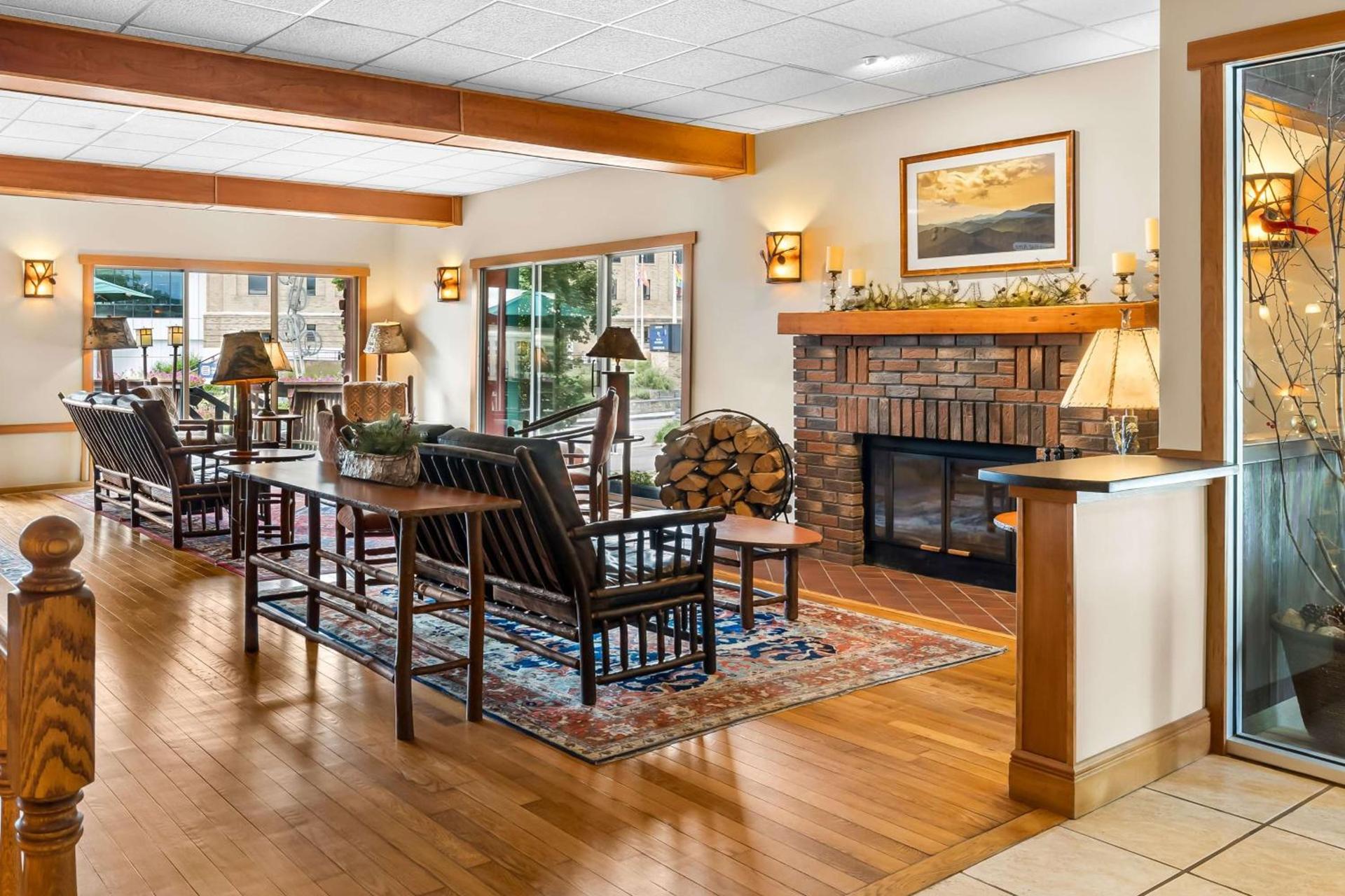 Best Western Adirondack Inn photo 7