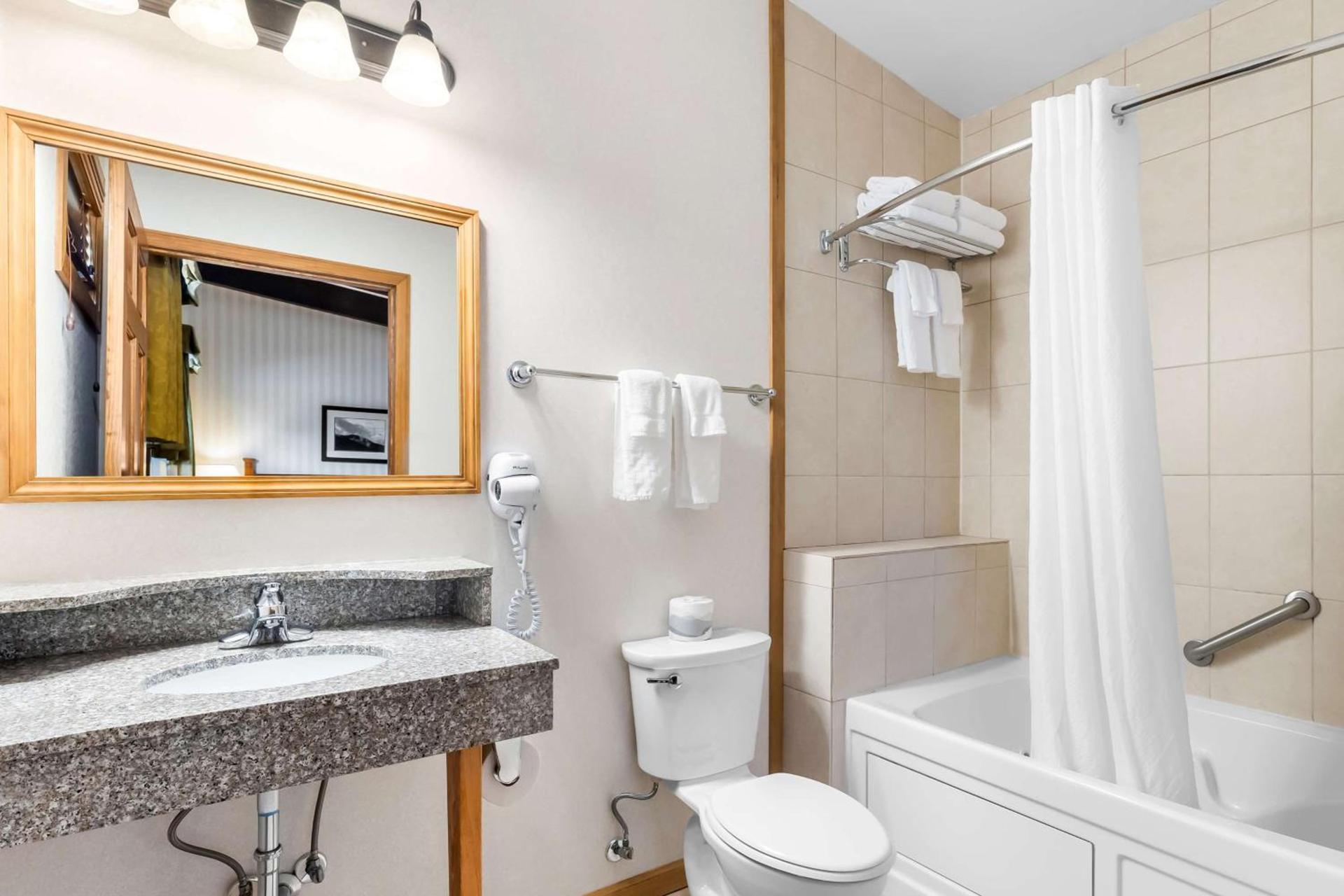 Best Western Adirondack Inn photo 35