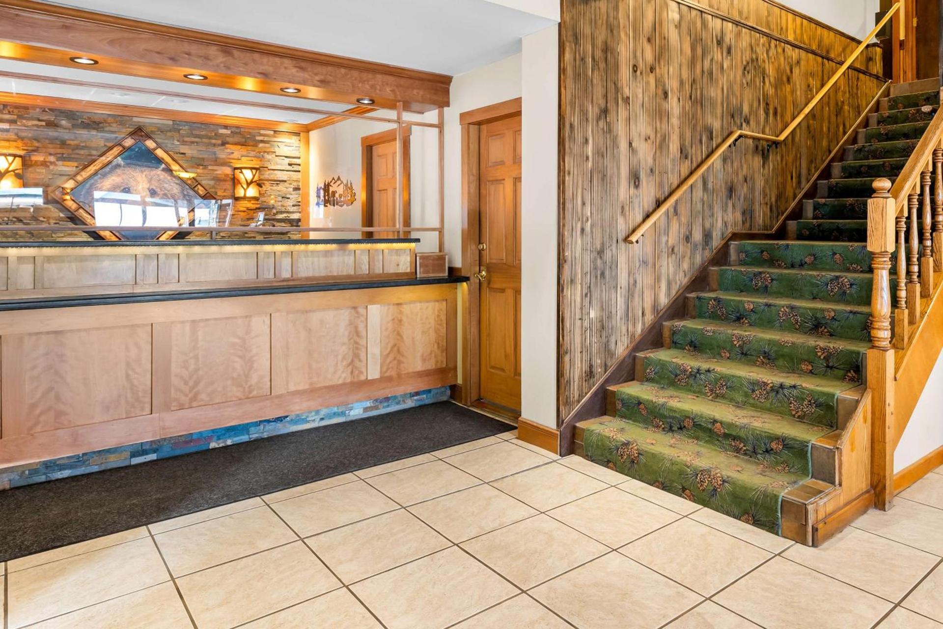 Best Western Adirondack Inn photo 37