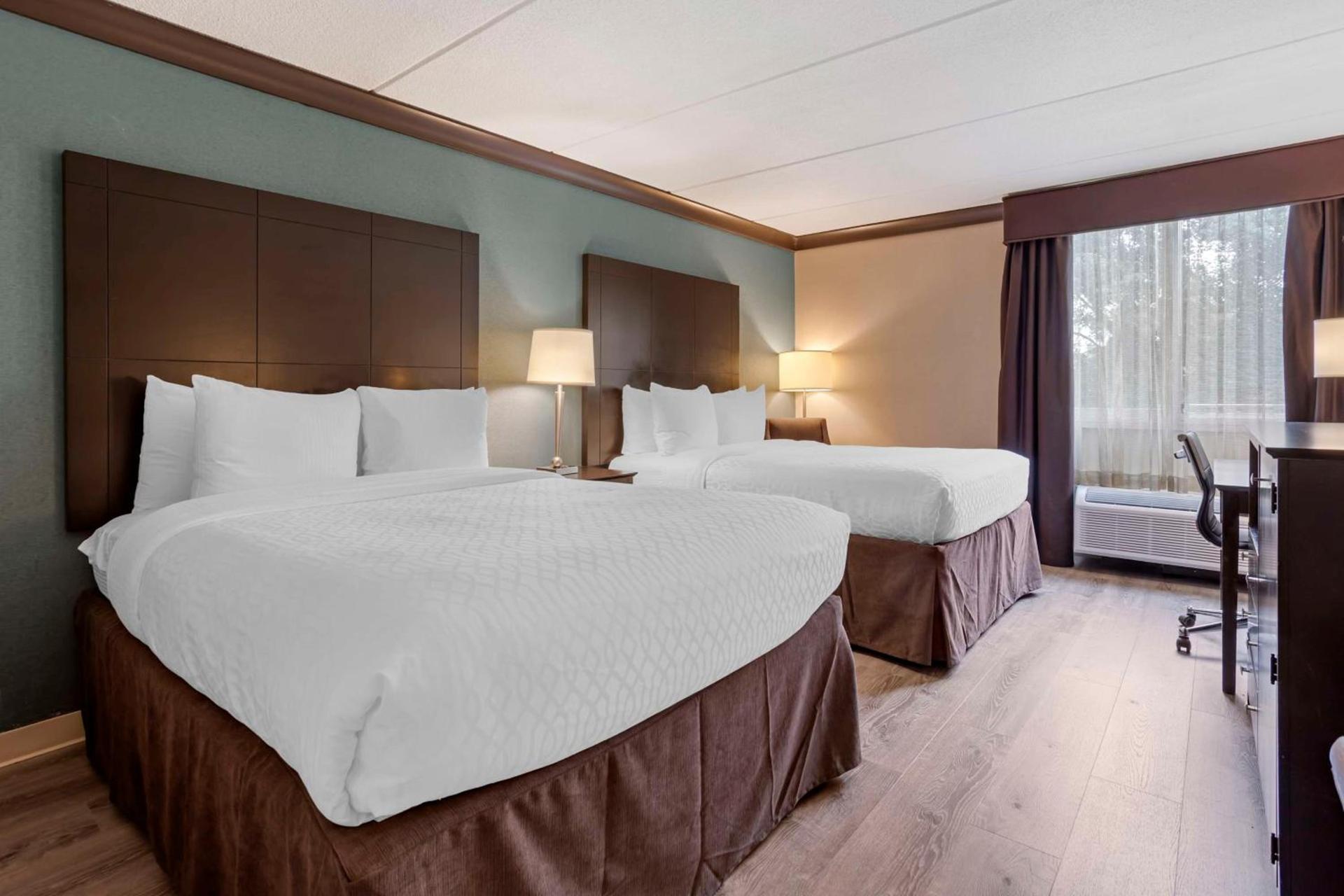 Best Western Plus Kingston Hotel and Conference Center photo 5
