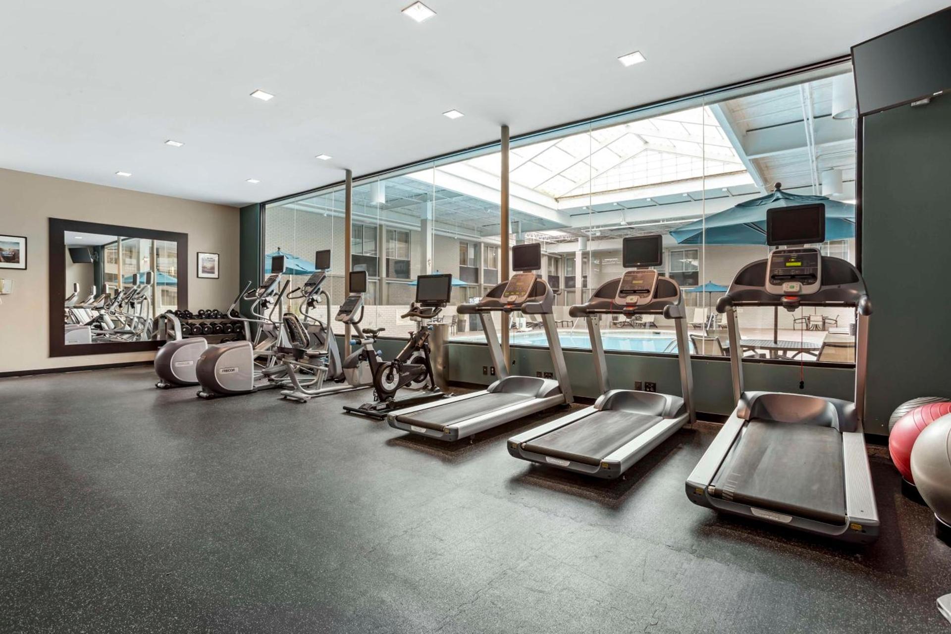 Best Western Plus Kingston Hotel and Conference Center photo 6