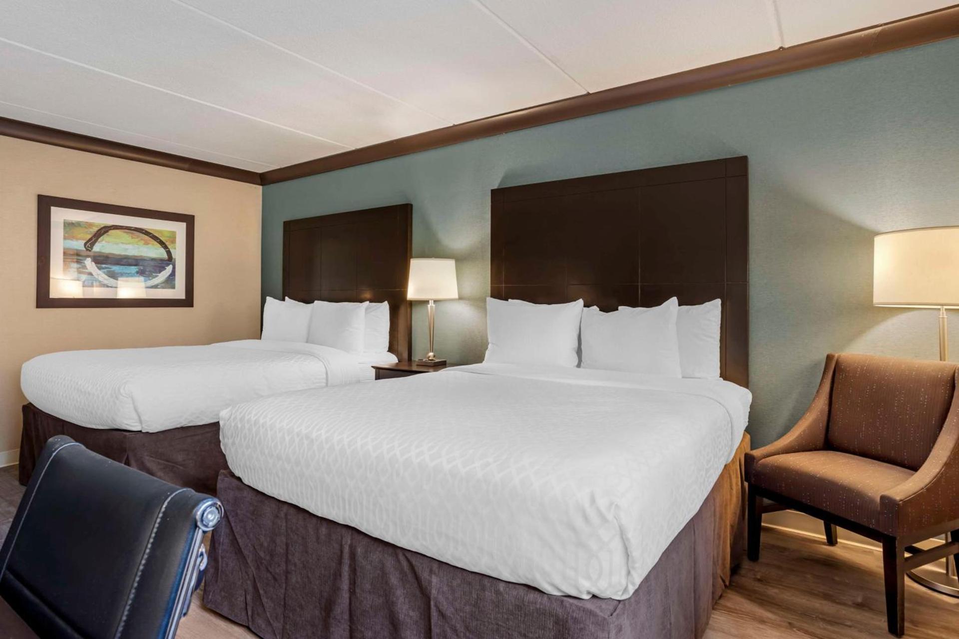 Best Western Plus Kingston Hotel and Conference Center photo 17