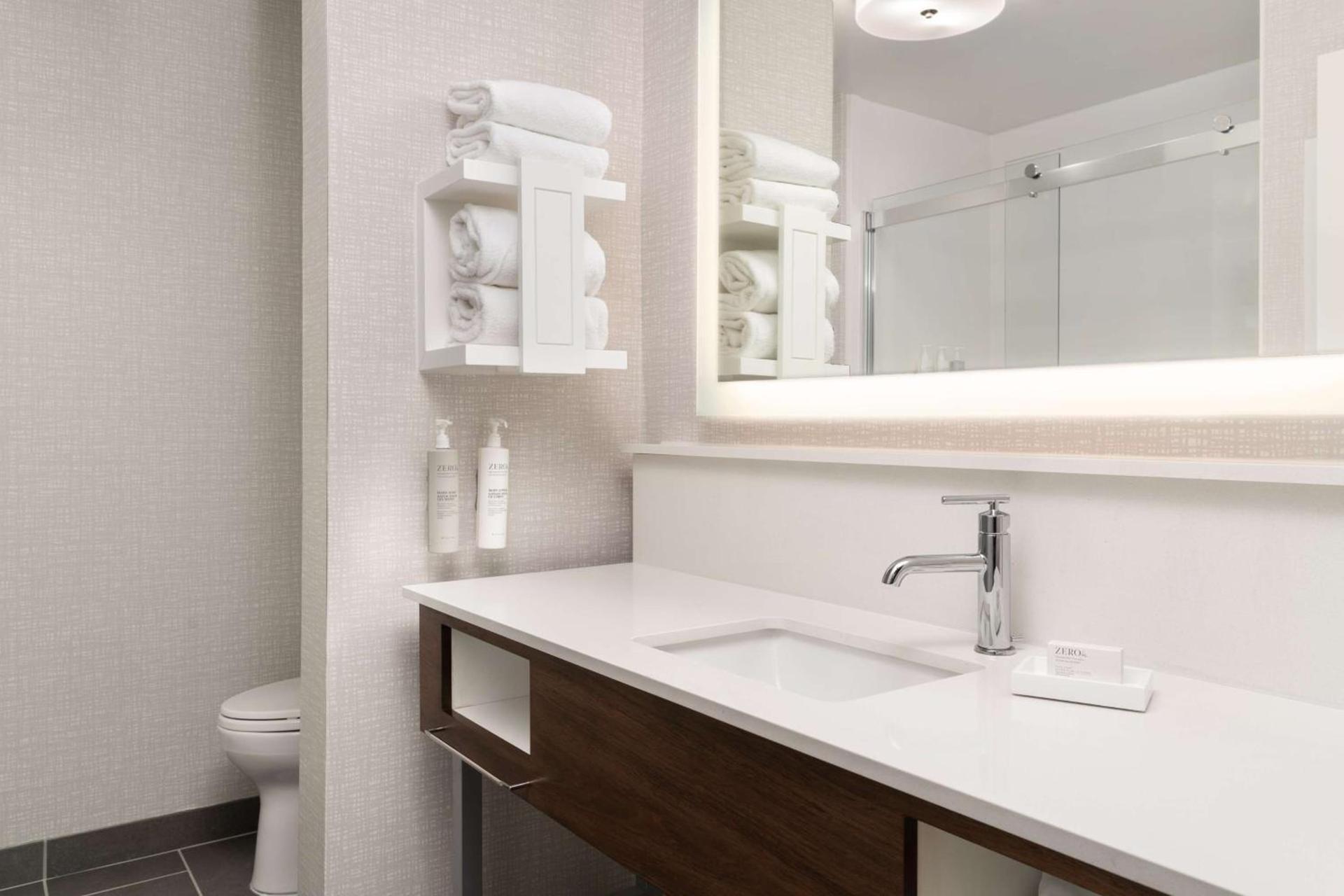 Hampton Inn Spring Lake Fayetteville photo 49