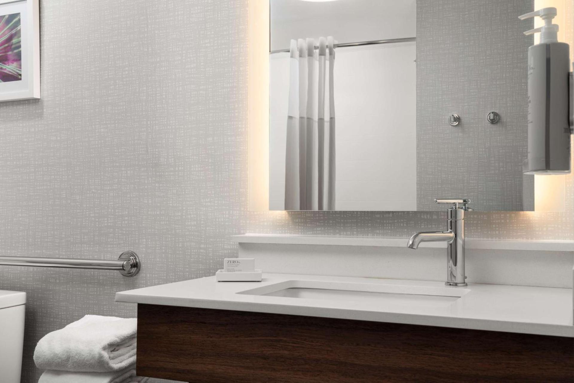 Hampton Inn Spring Lake Fayetteville photo 54
