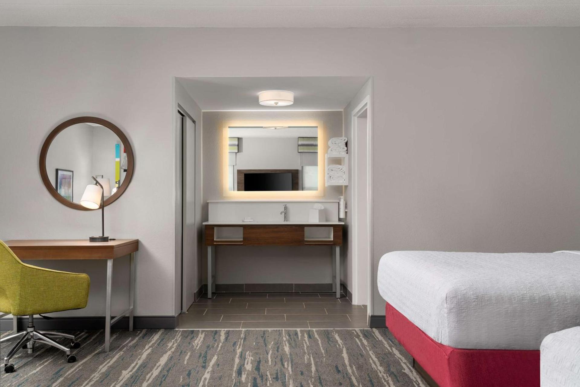 Hampton Inn Spring Lake Fayetteville photo 57