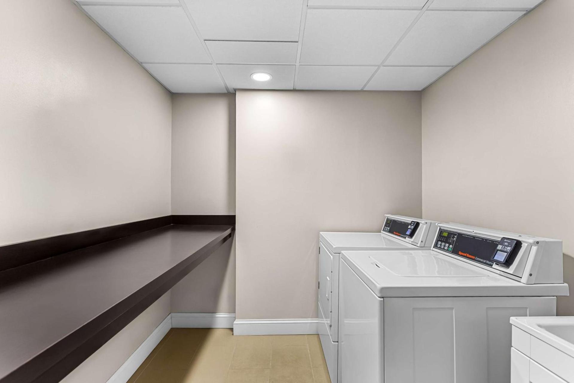 Best Western West Lebanon-Hanover photo 17
