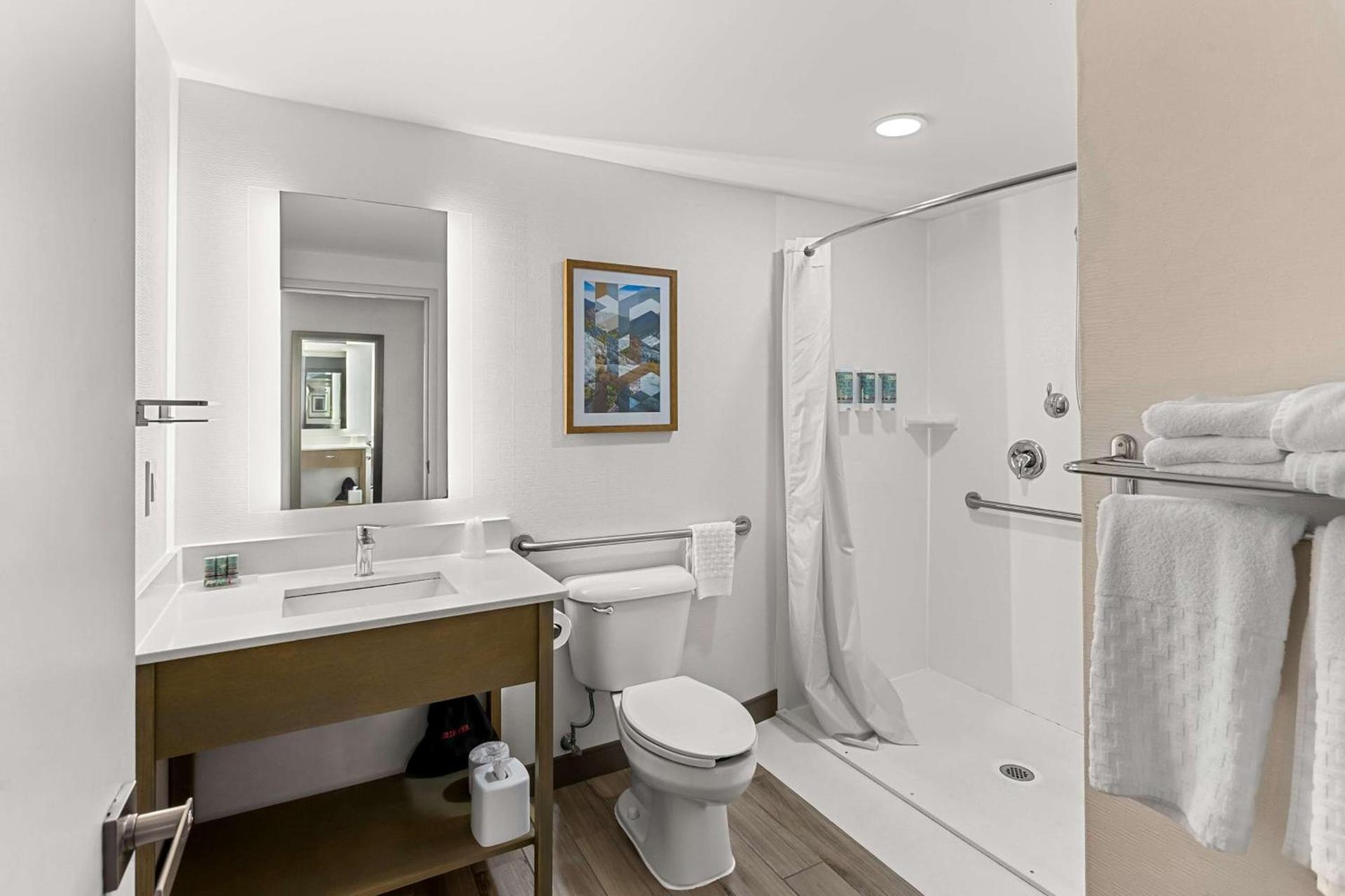 Best Western West Lebanon-Hanover photo 26