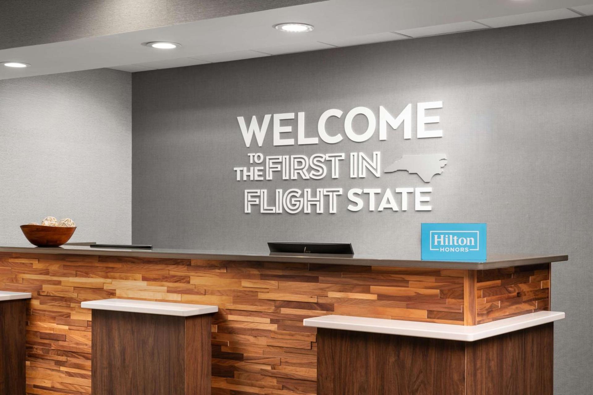 Hampton Inn Spring Lake Fayetteville photo 9