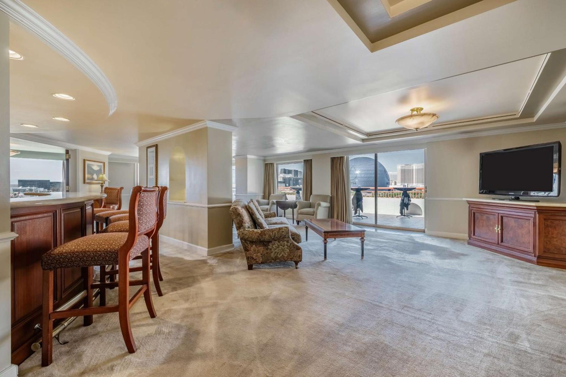 Embassy Suites by Hilton Convention Center Las Vegas photo 42