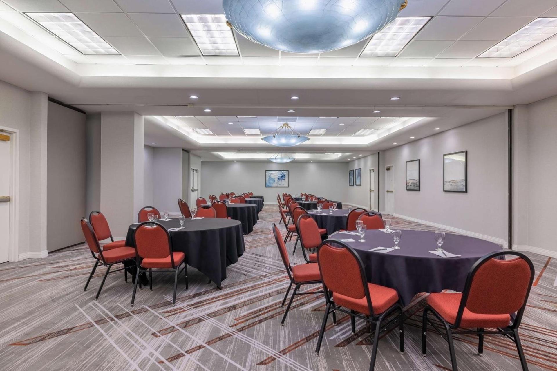 Embassy Suites by Hilton Convention Center Las Vegas photo 50