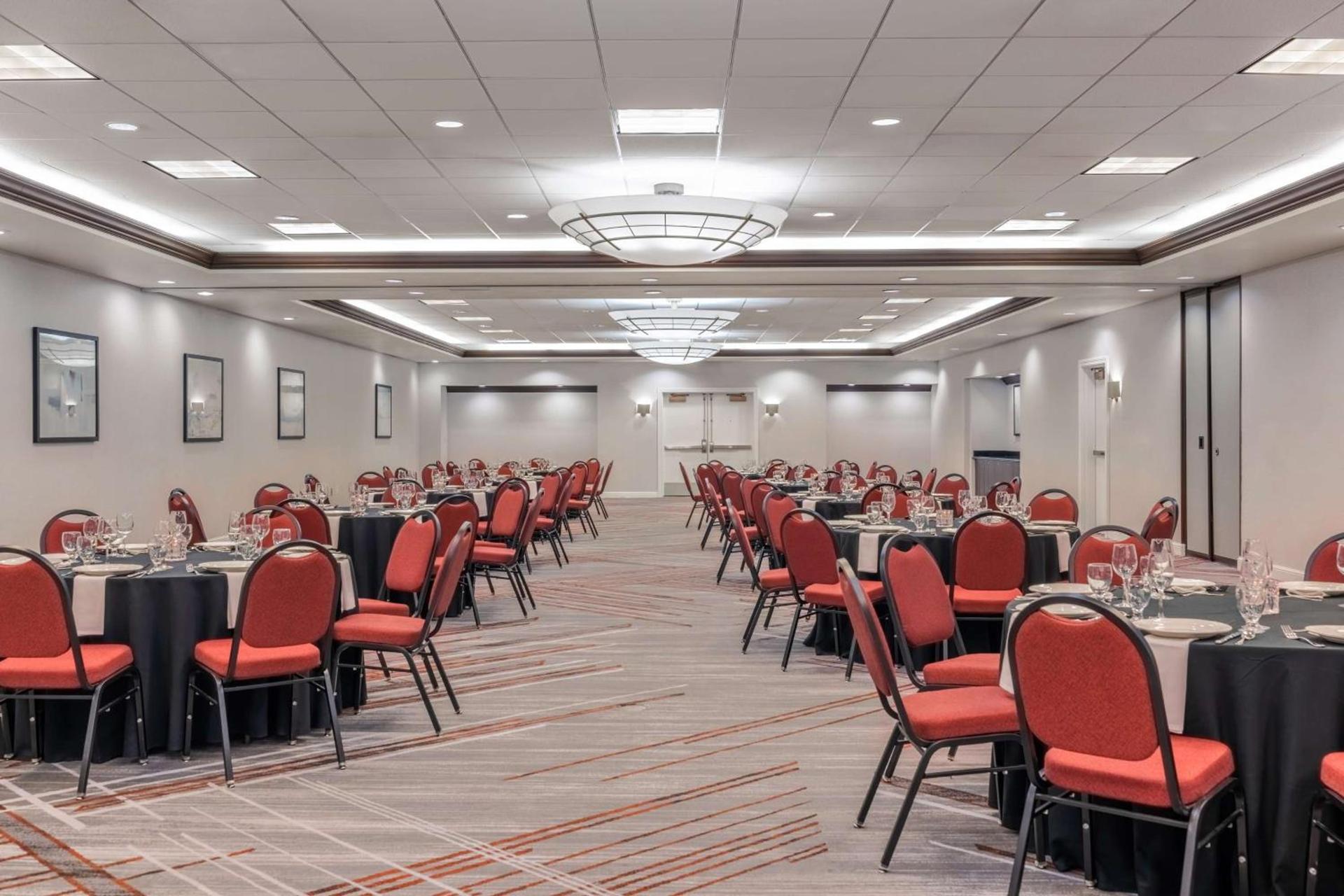 Embassy Suites by Hilton Convention Center Las Vegas photo 56