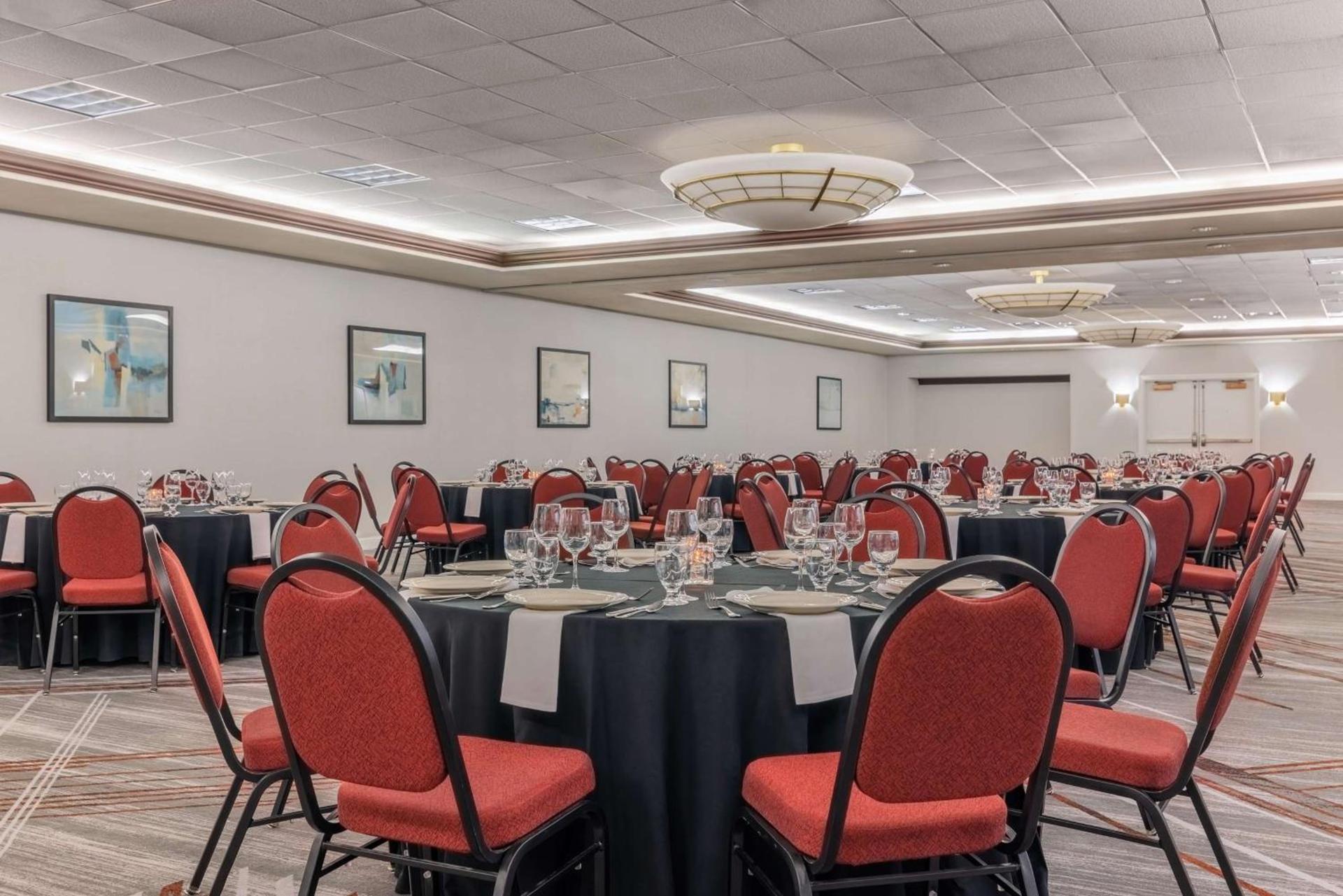 Embassy Suites by Hilton Convention Center Las Vegas photo 65