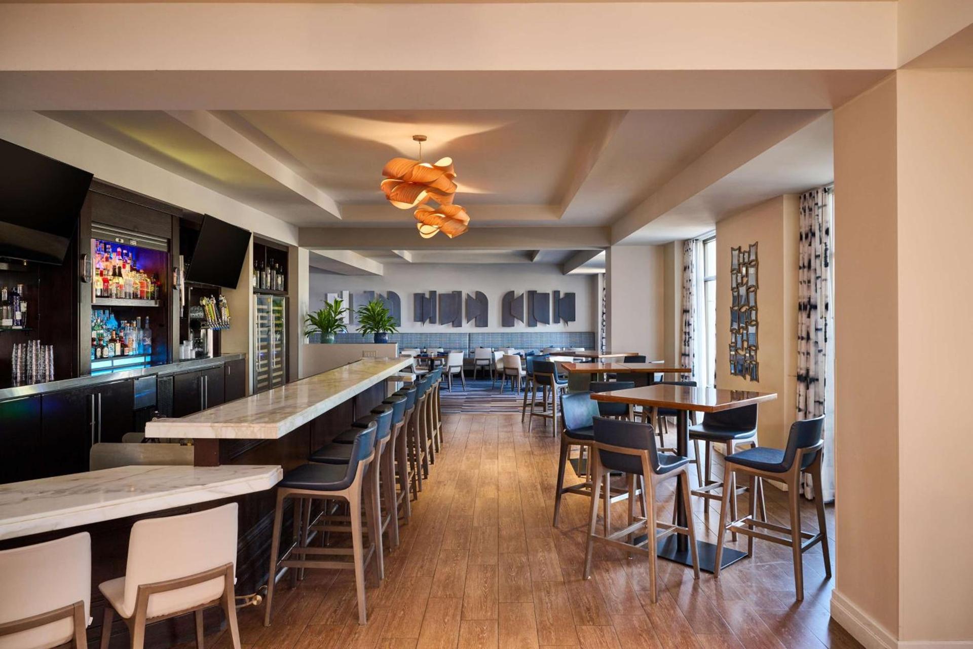 DoubleTree by Hilton Irvine Spectrum photo 16