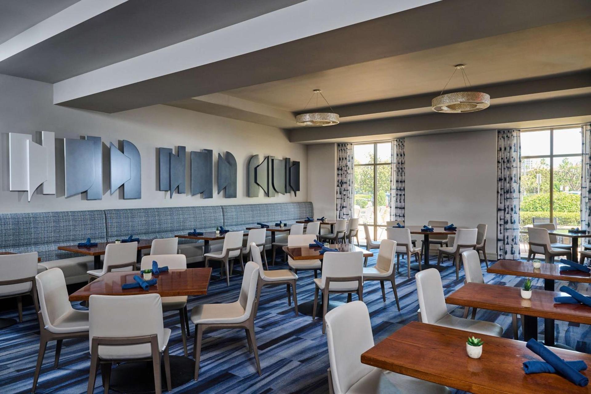 DoubleTree by Hilton Irvine Spectrum photo 17