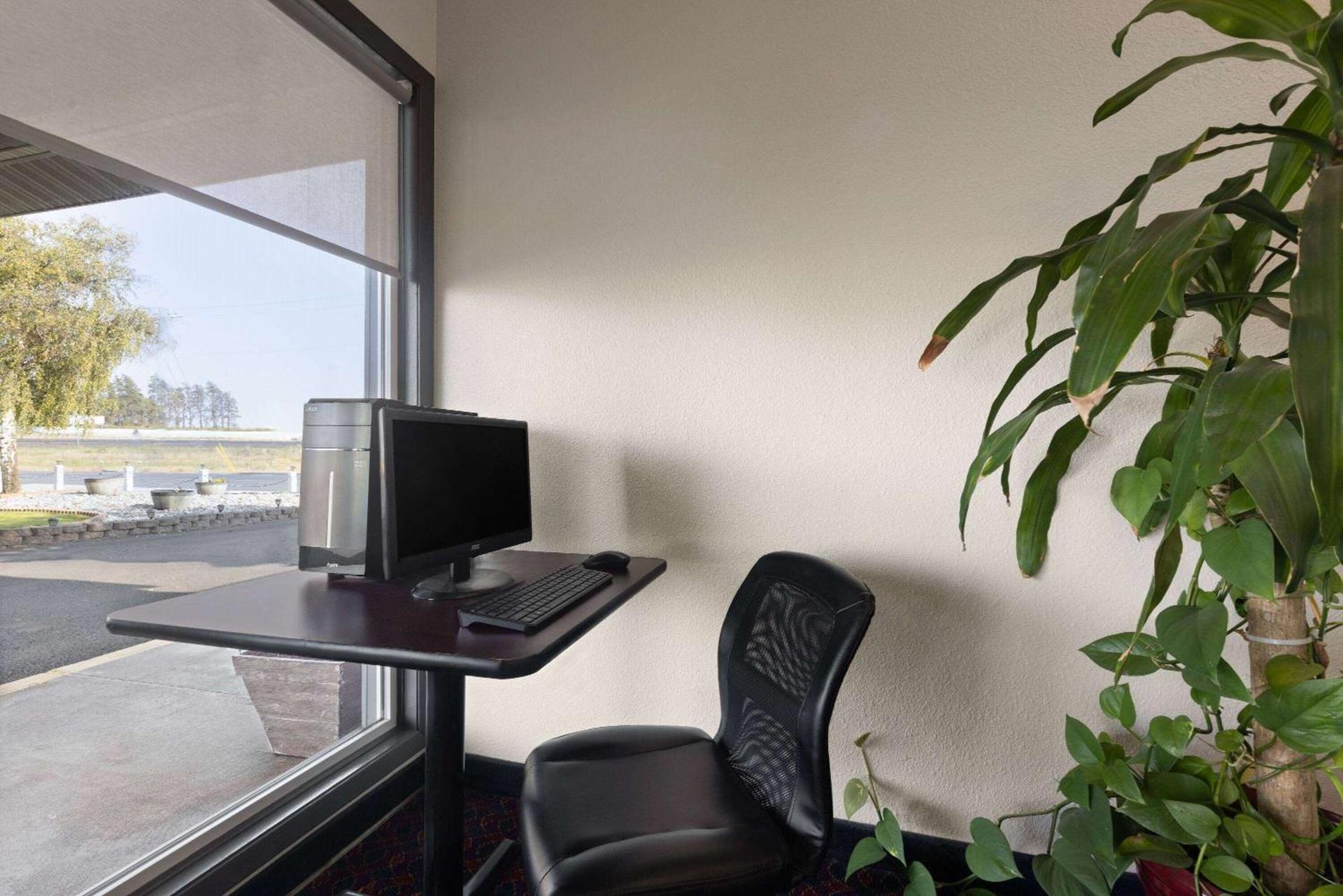 Days Inn by Wyndham Ritzville photo 26