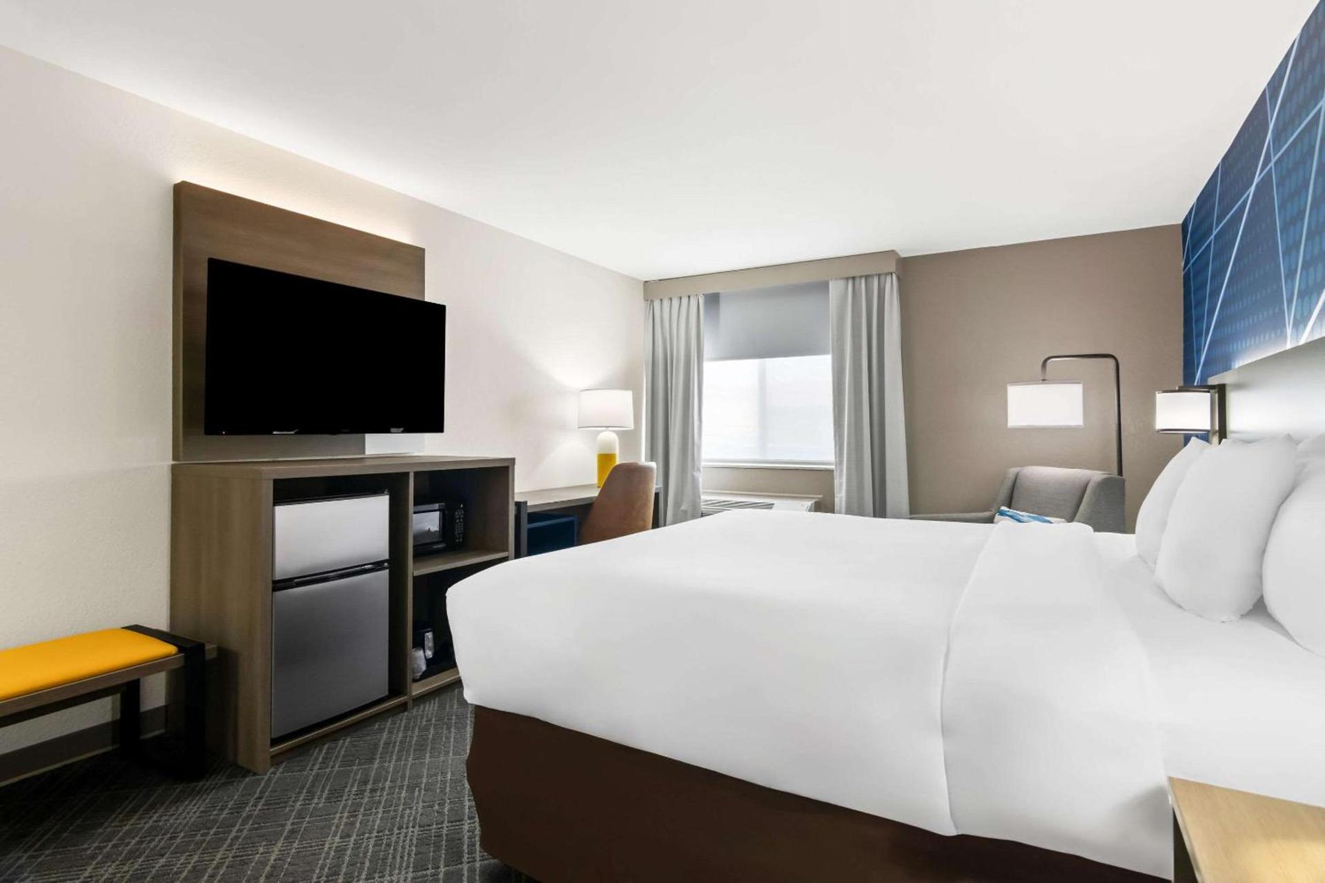 Comfort Inn Schereville photo 11