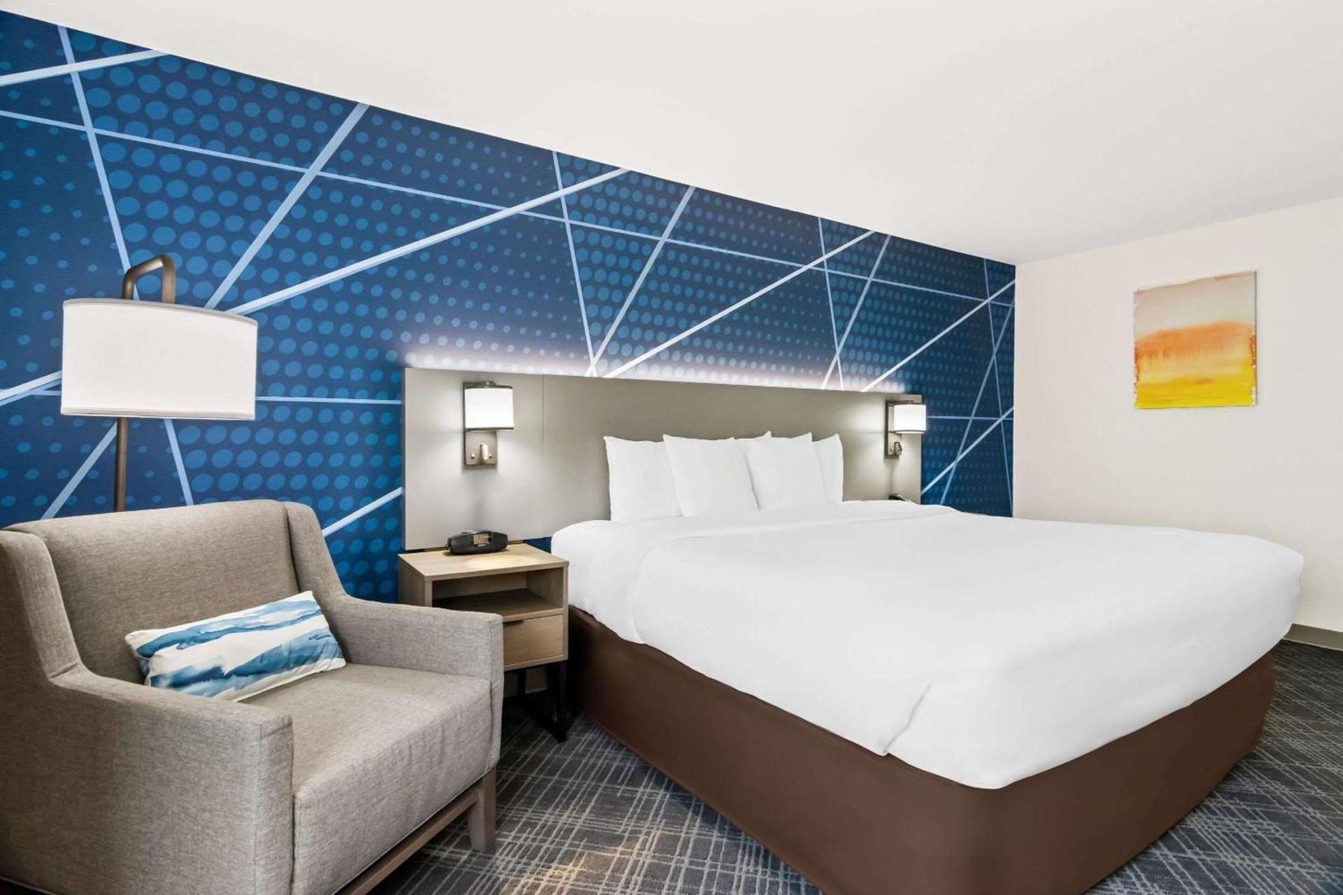 Comfort Inn Schereville photo 12