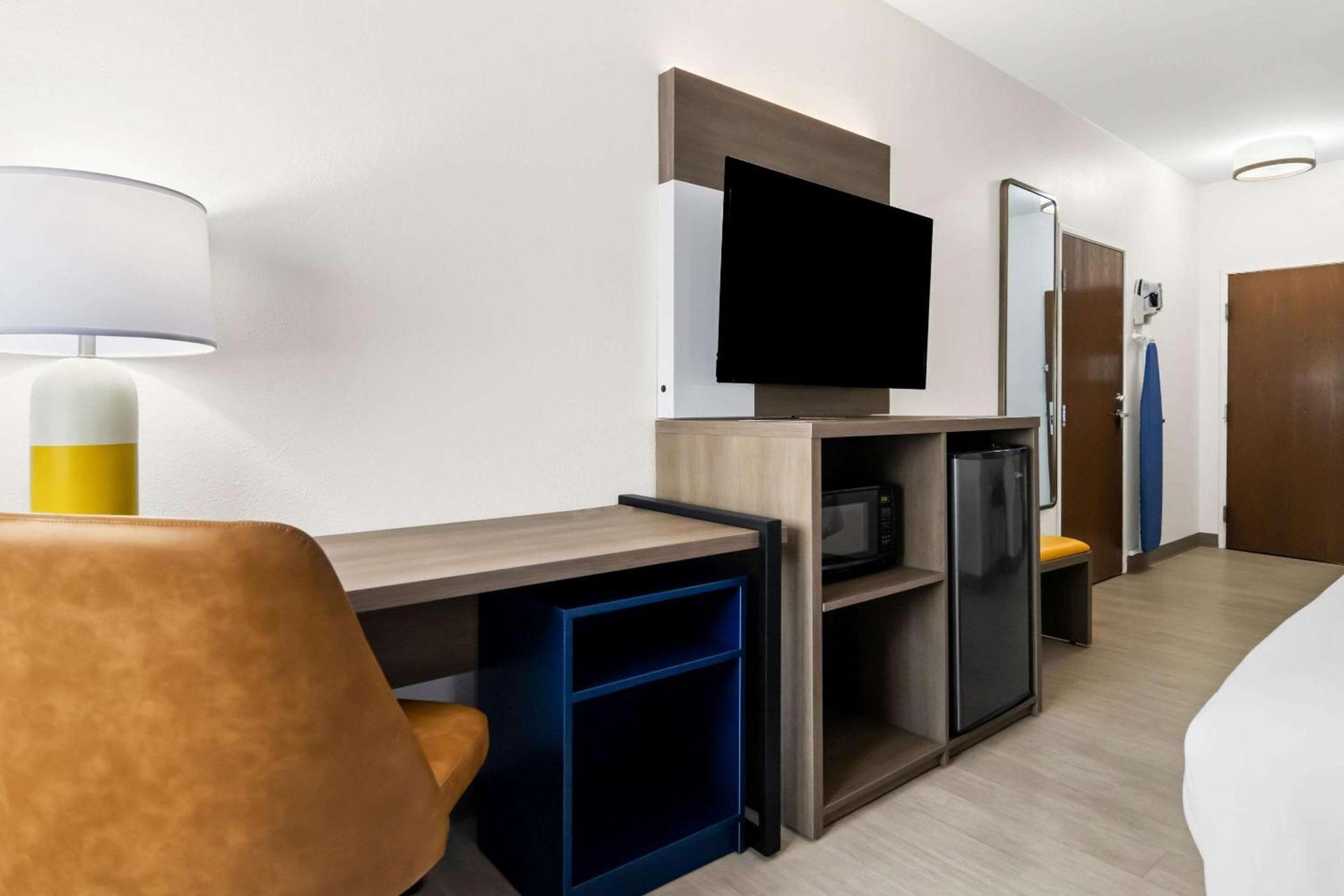 Comfort Inn Schereville photo 15