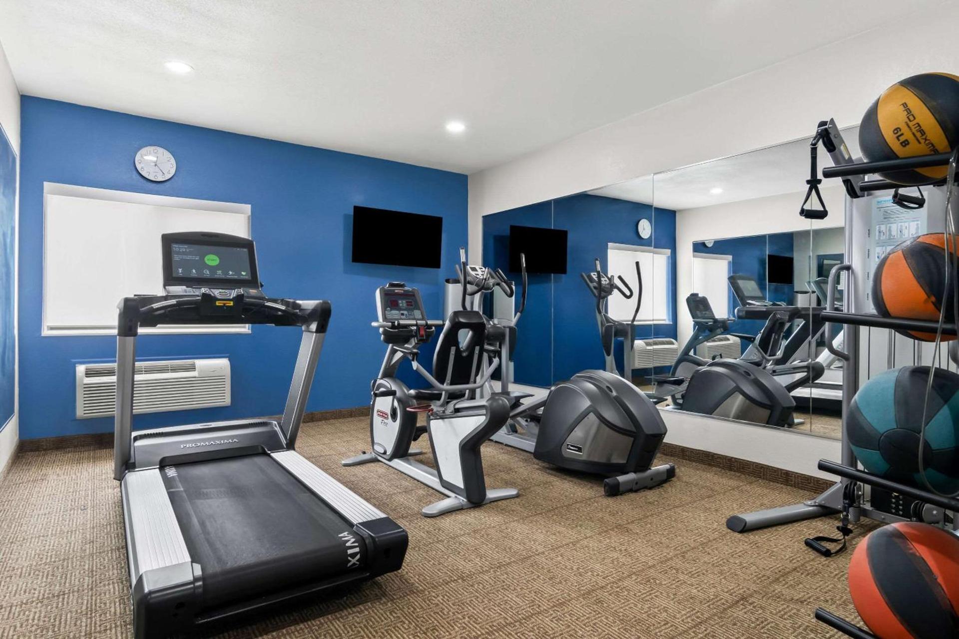 Comfort Inn Schereville photo 30