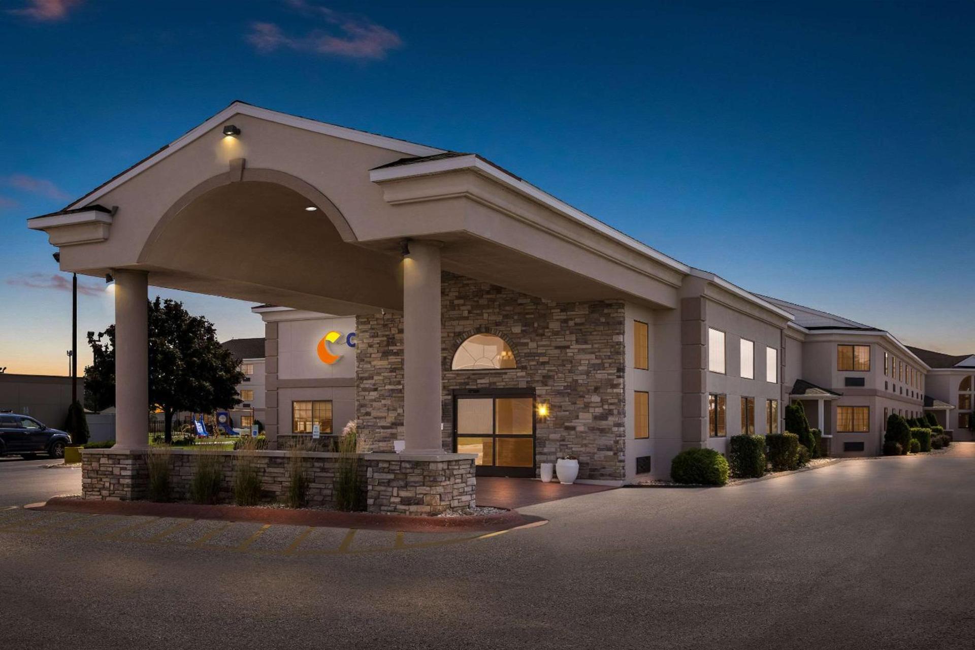 Comfort Inn & Suites Ludington near US-10 — hotel in Ludington