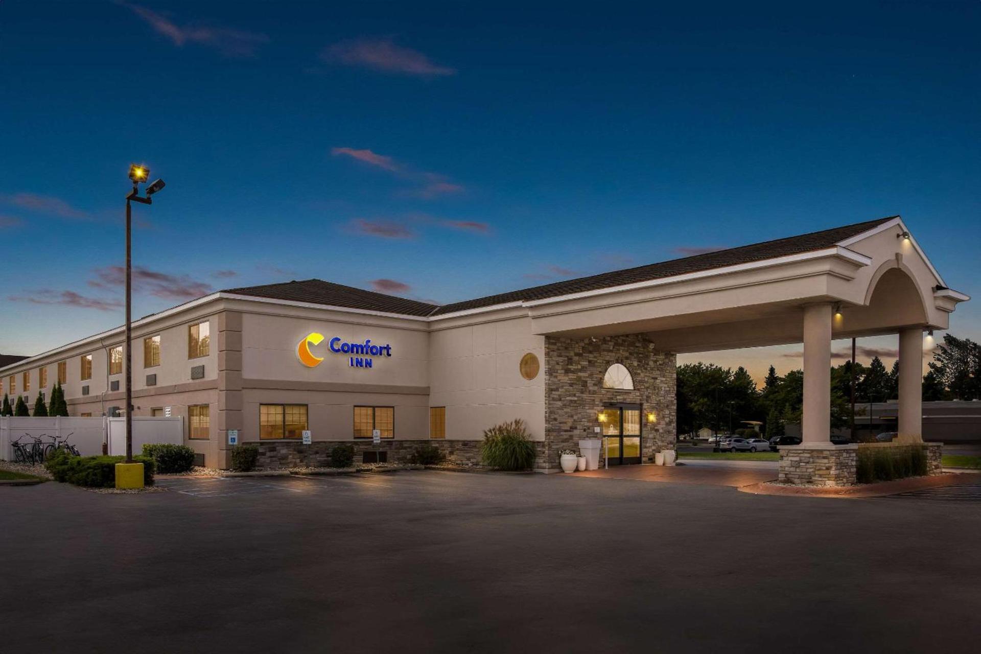 Comfort Inn & Suites Ludington near US-10 photo 2