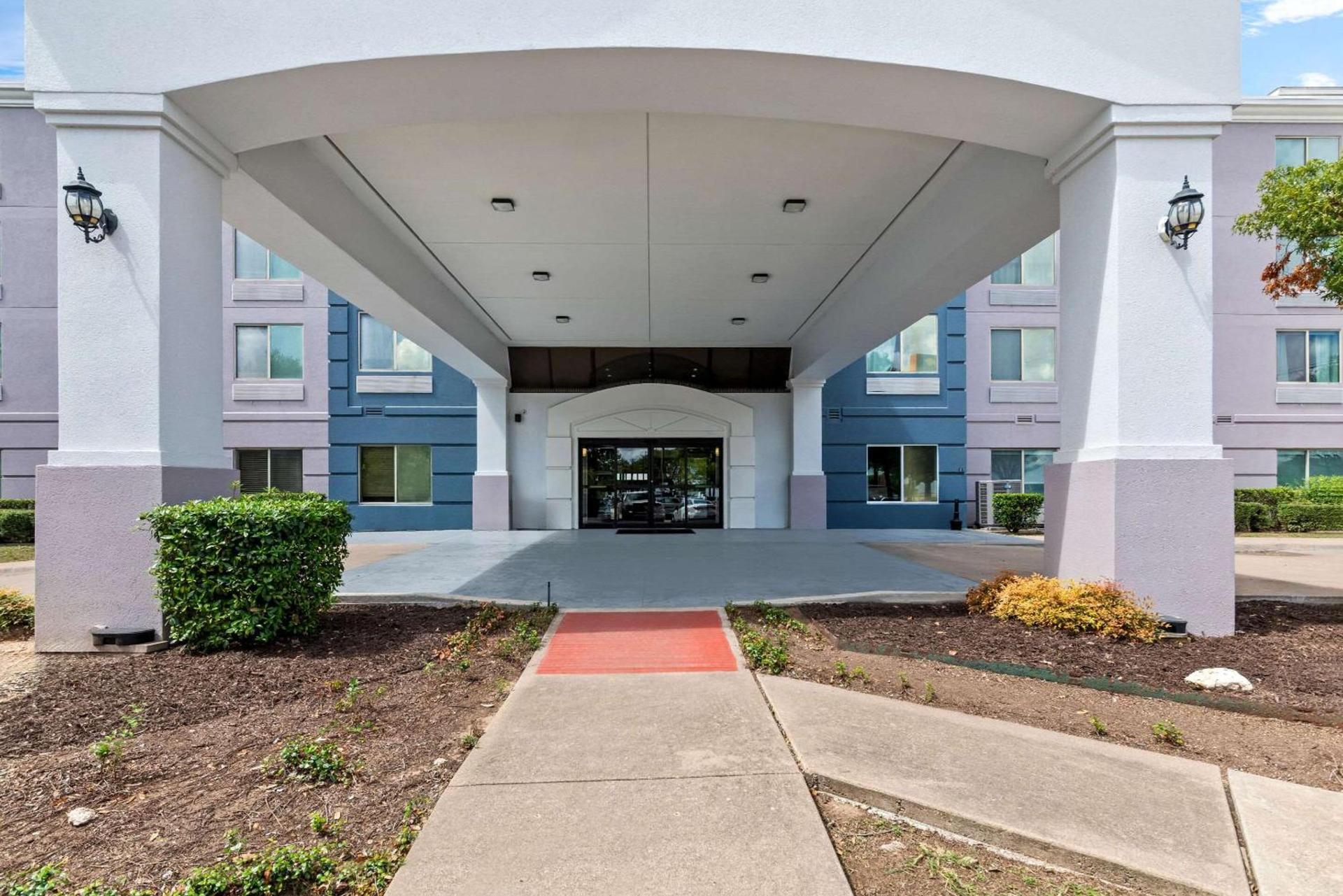Comfort Suites Austin Airport photo 2