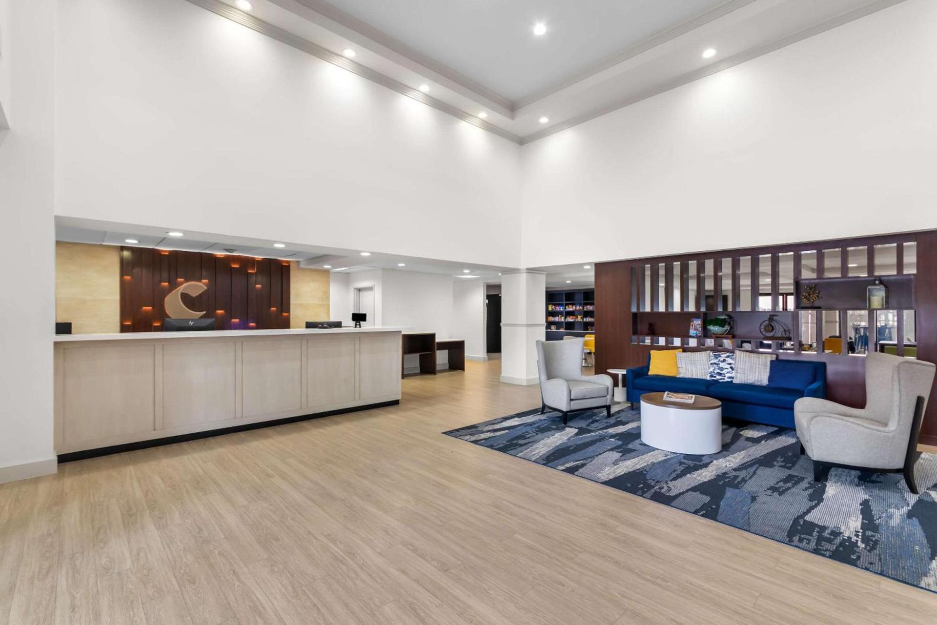 Comfort Suites Austin Airport photo 6