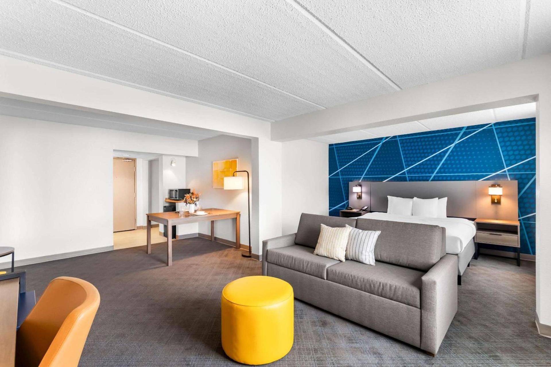 Comfort Suites Austin Airport photo 13