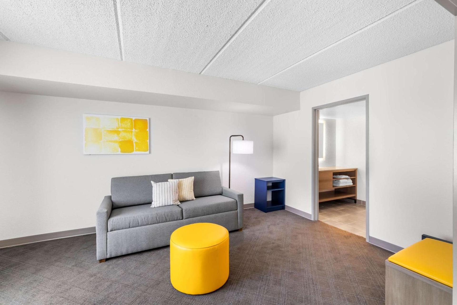 Comfort Suites Austin Airport photo 25