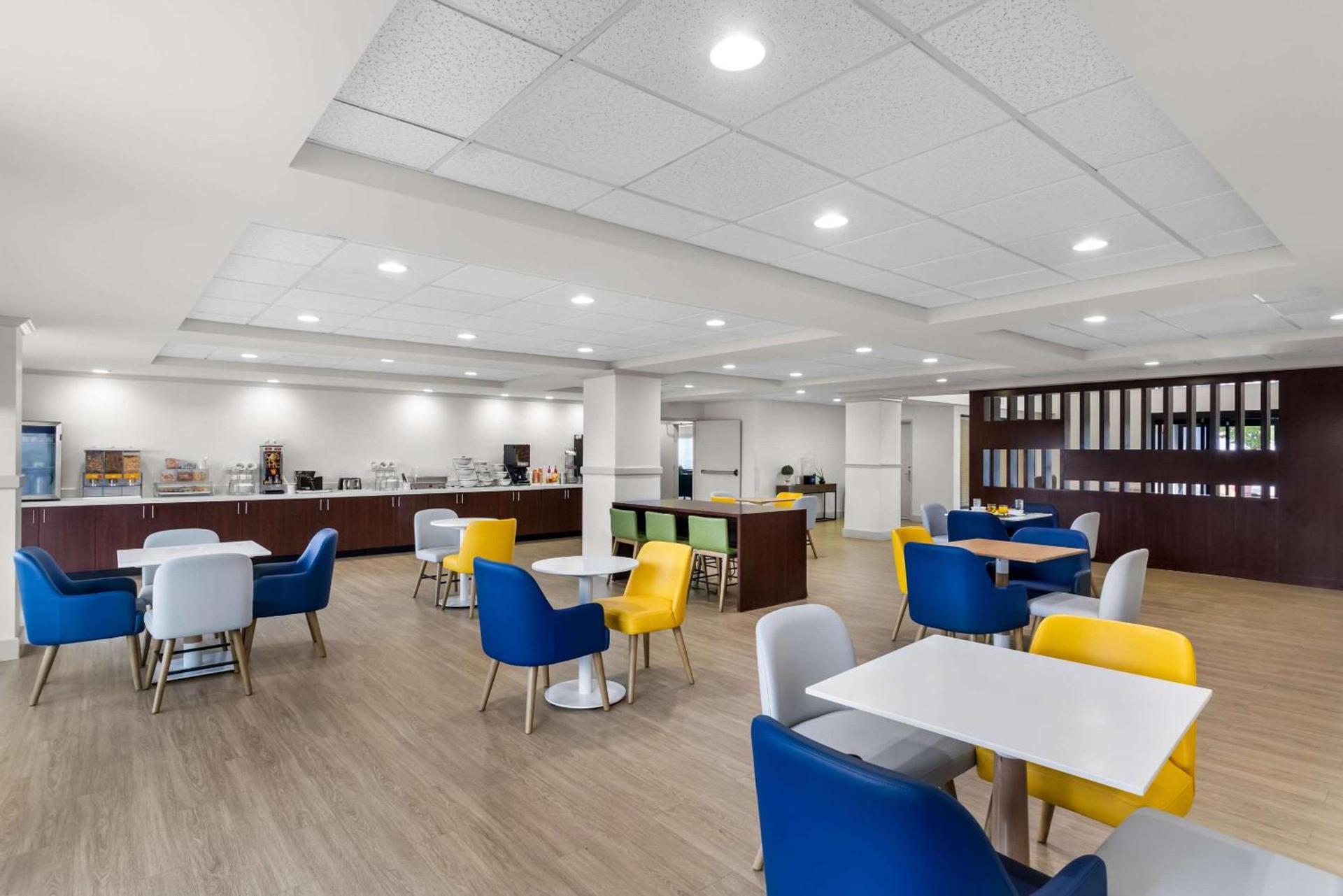 Comfort Suites Austin Airport photo 36